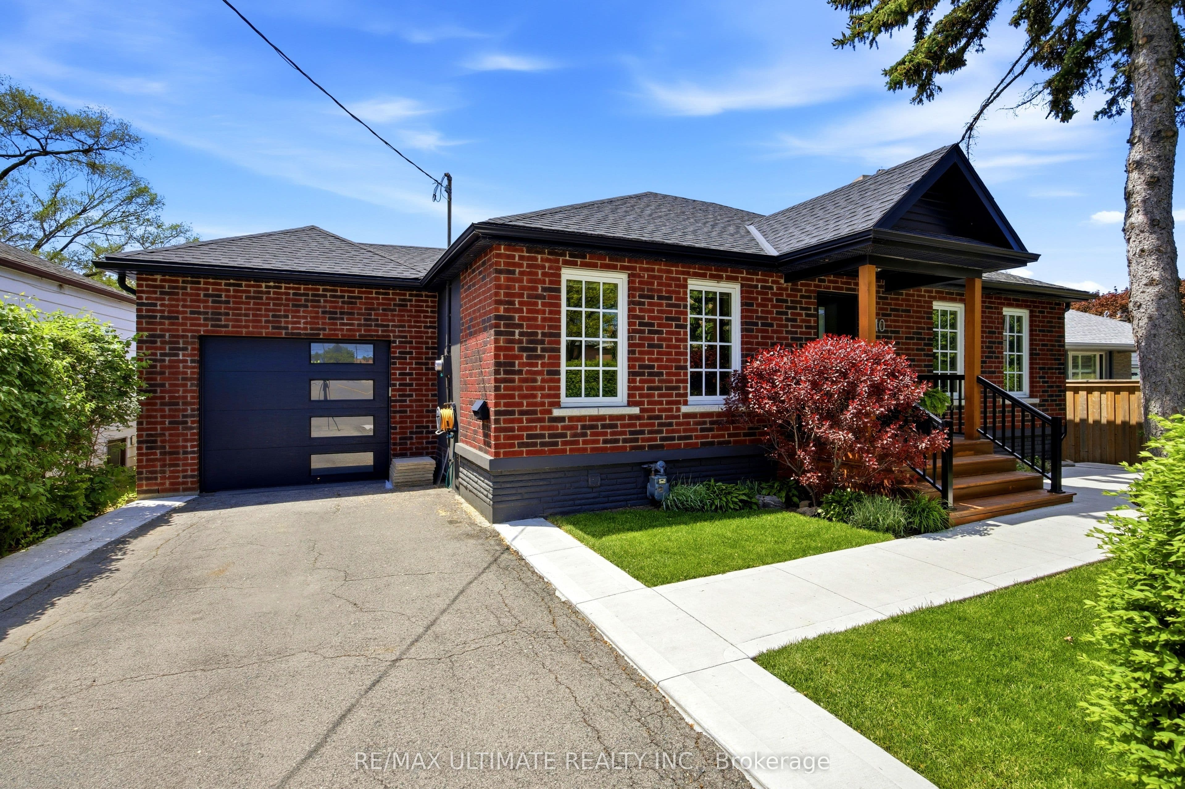 10 Dana Avenue, Toronto W05