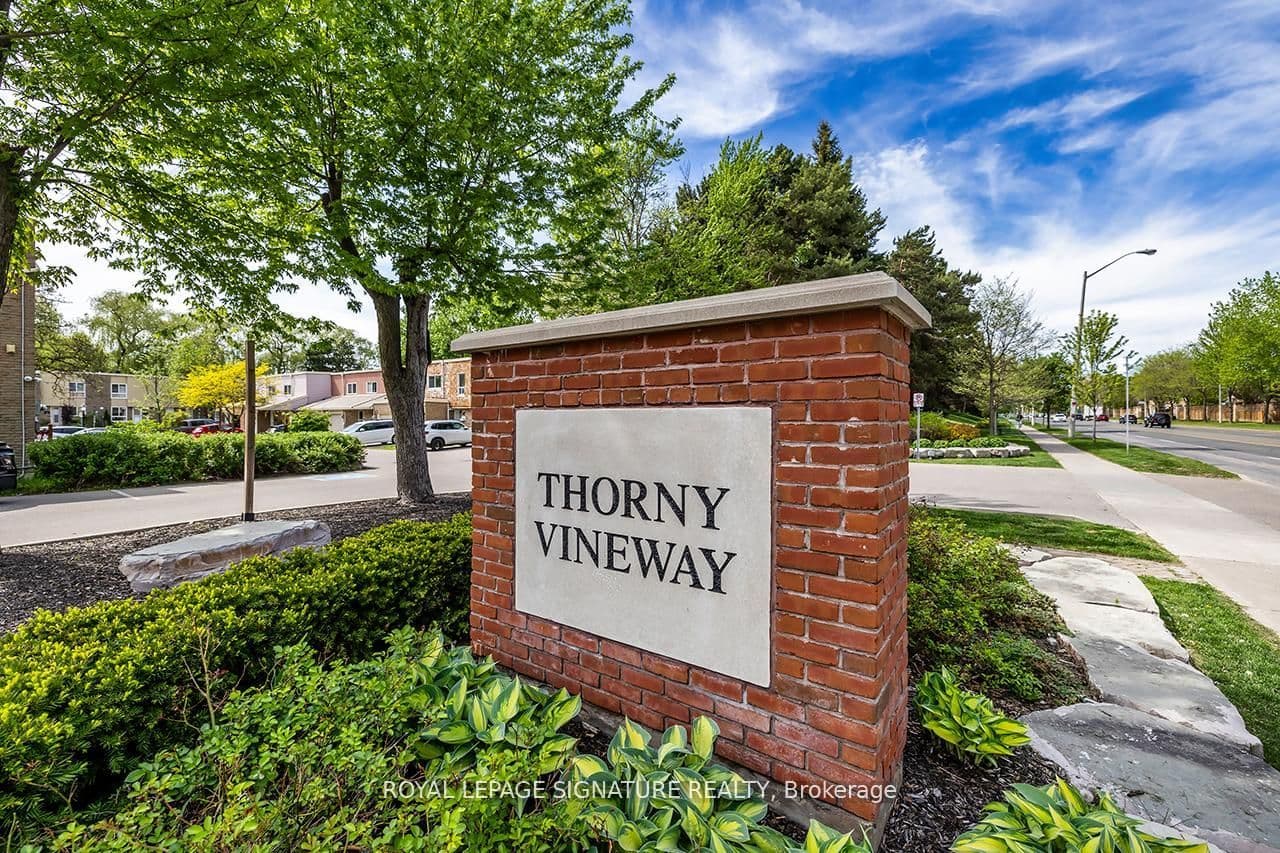106 Thorny Vineway N/A, Toronto C15
