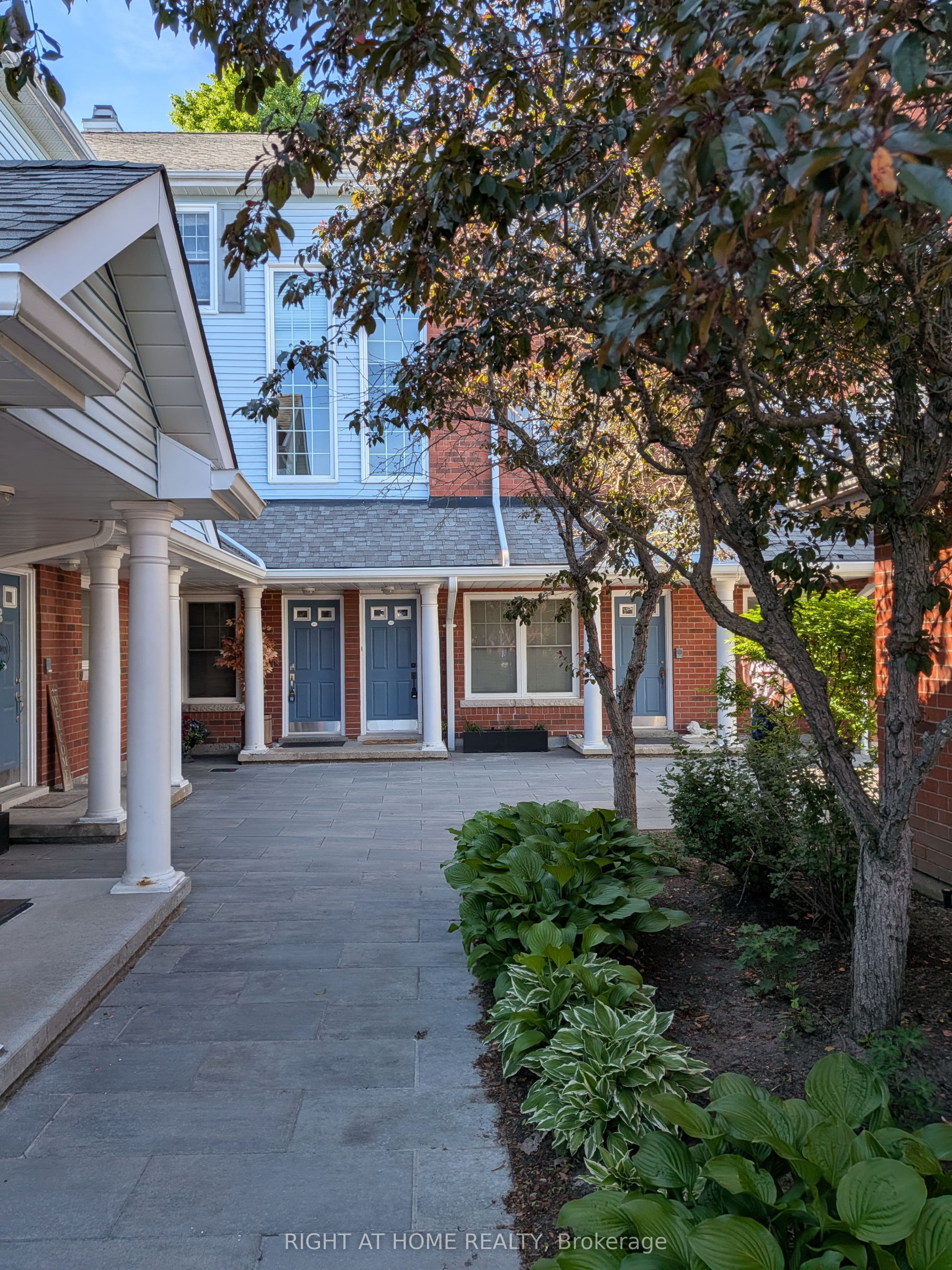 1663 Nash Road Unit D-7, Clarington