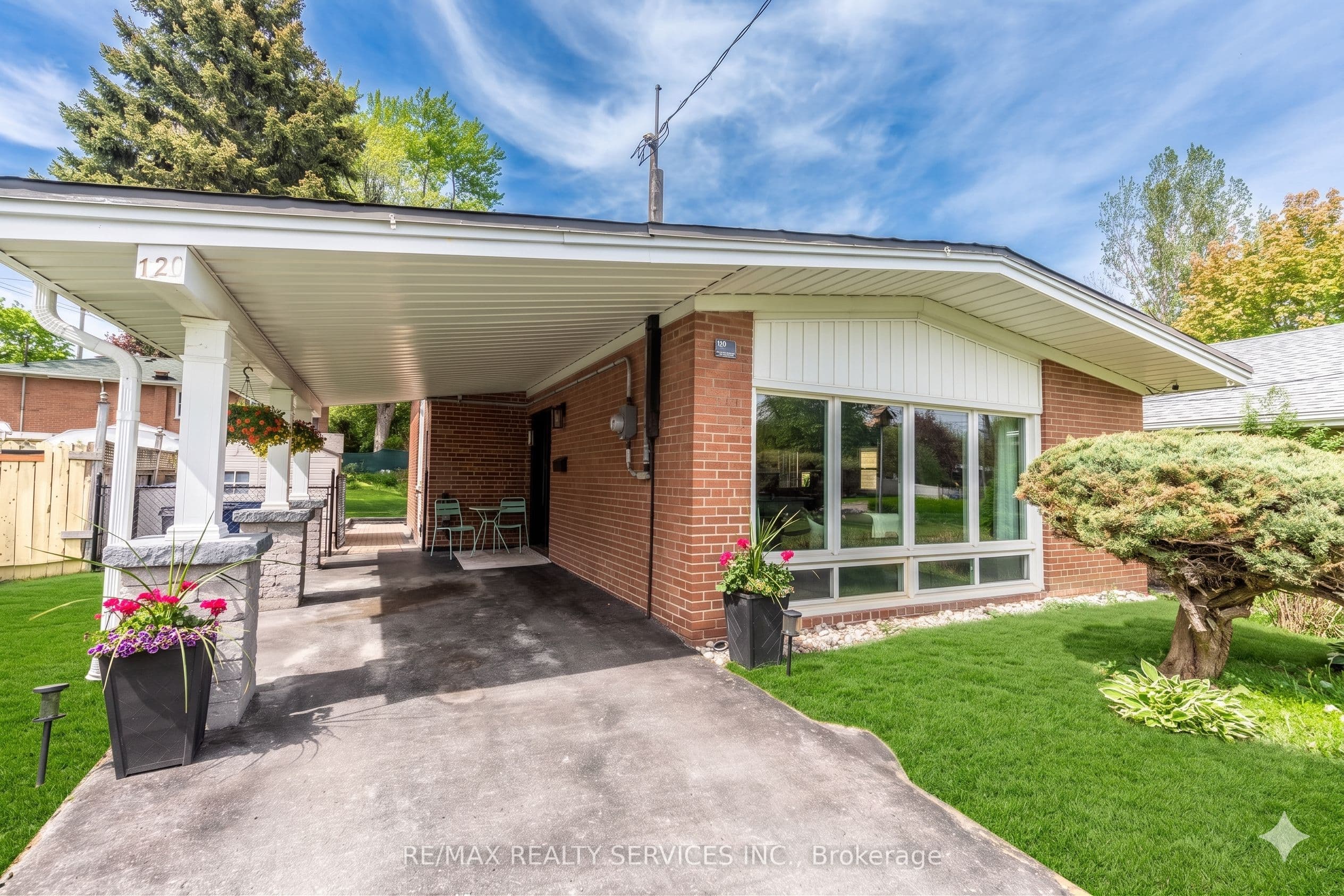 126 Roebuck Drive, Toronto E04