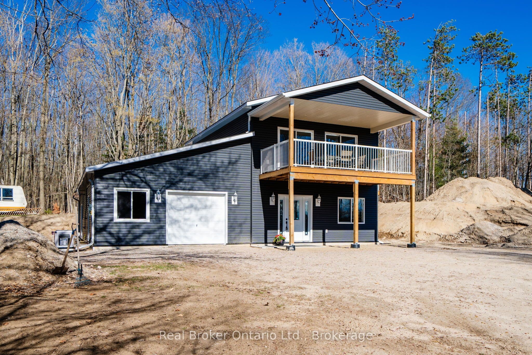 90 14 Concession E, Tiny