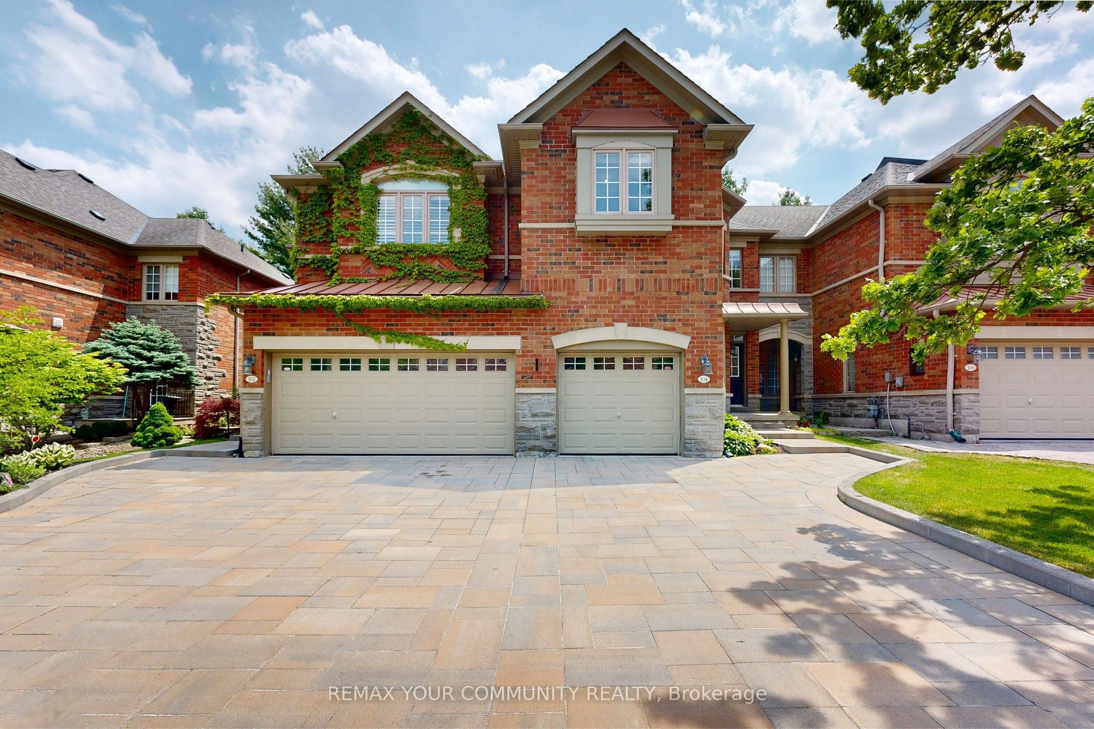 104 Westbury Court, Richmond Hill