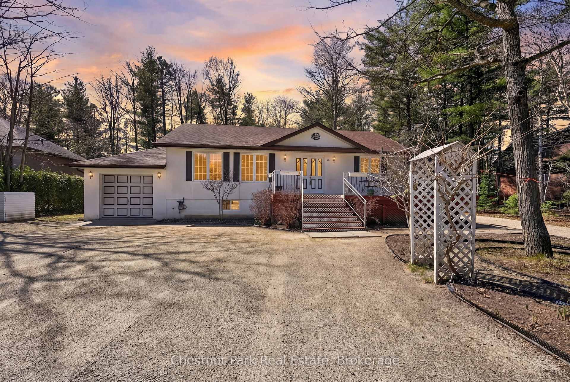 50 Vincent Circle, Tiny