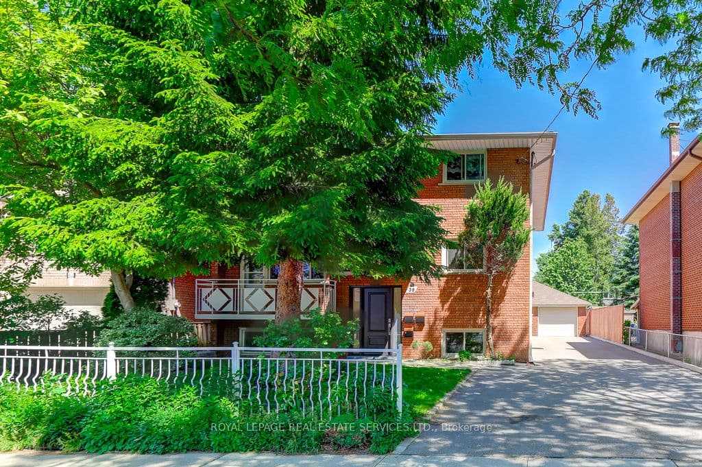 38 Jellicoe Avenue, Toronto W06