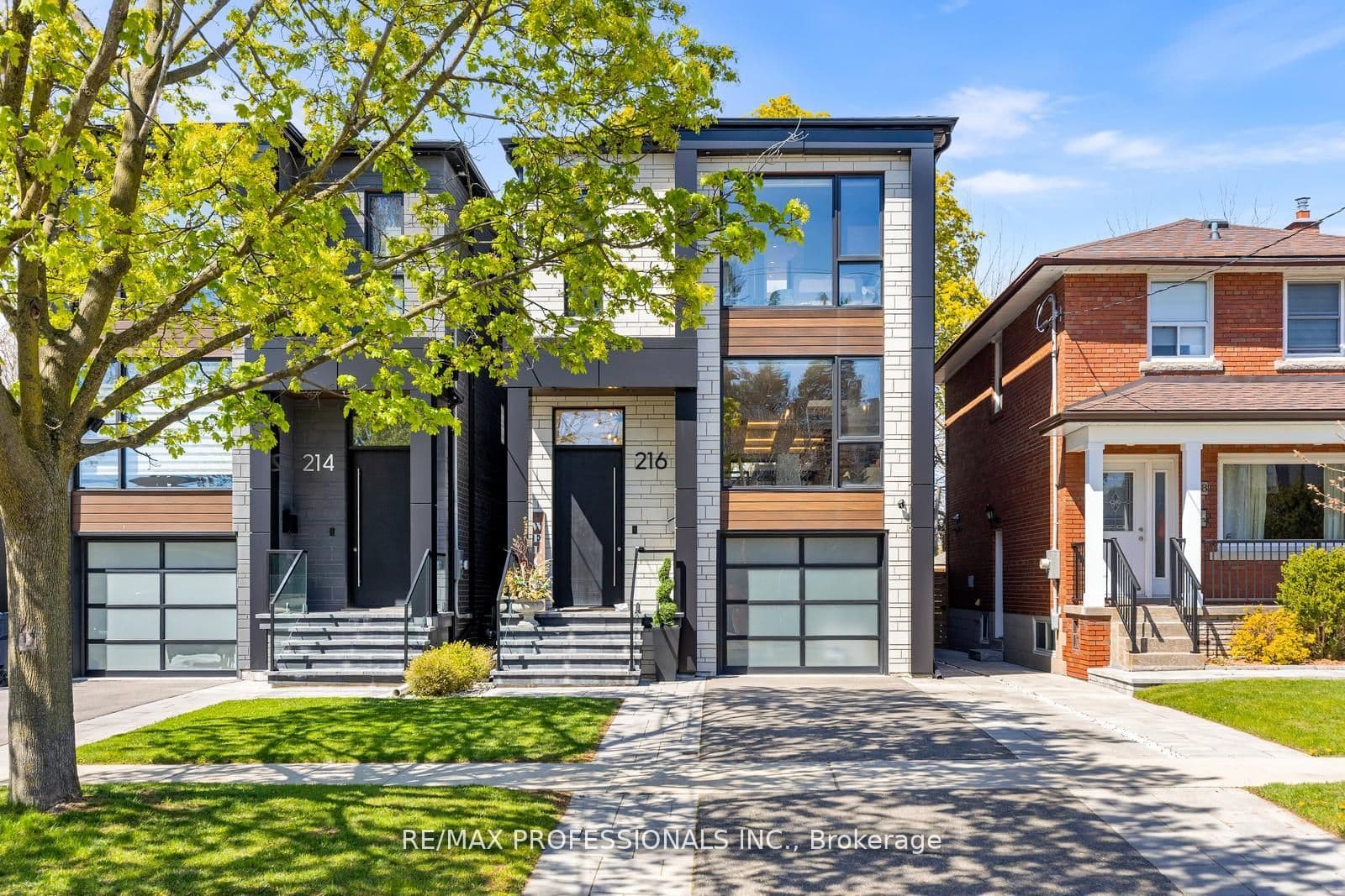 216 Aldercrest Road, Toronto W06