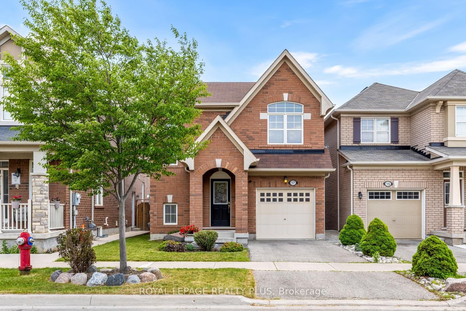 17 Francis Lundy Street, Brampton