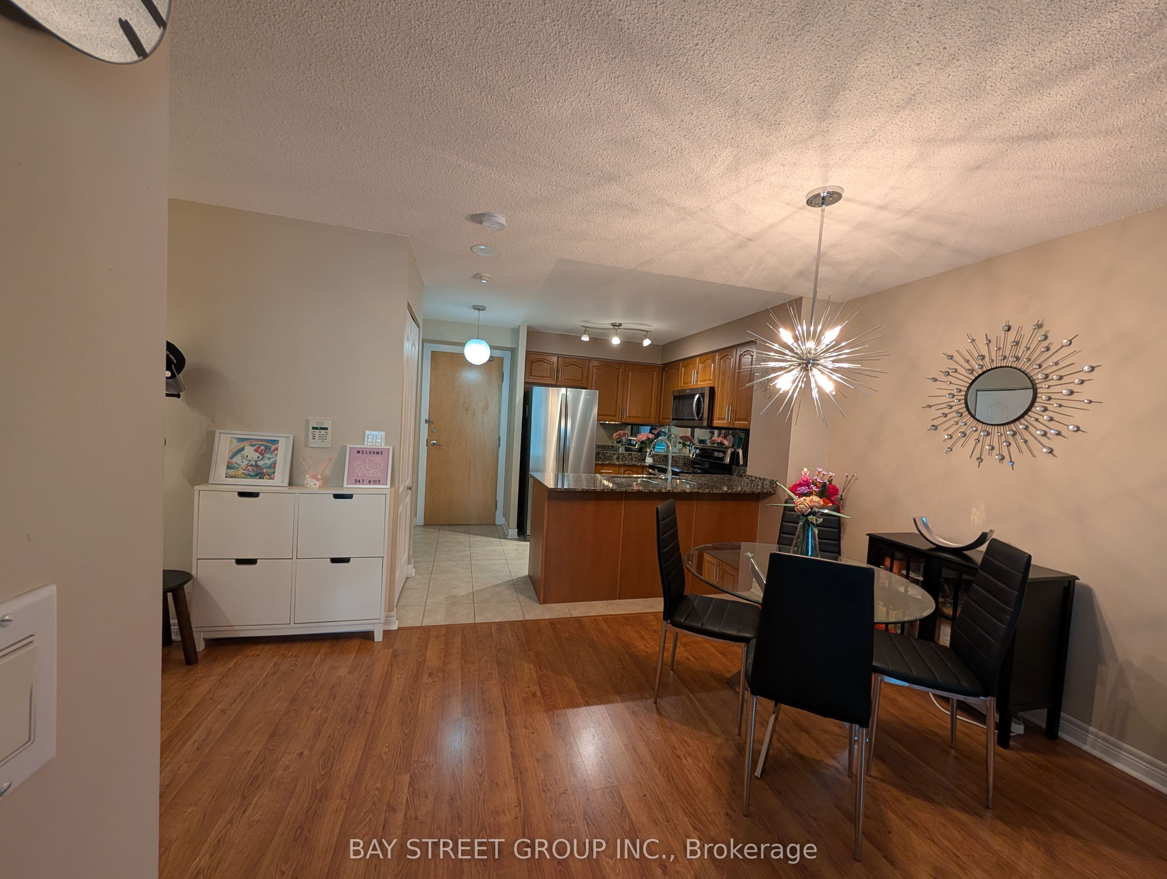 212 Eglinton Avenue E Unit 505, Toronto C10