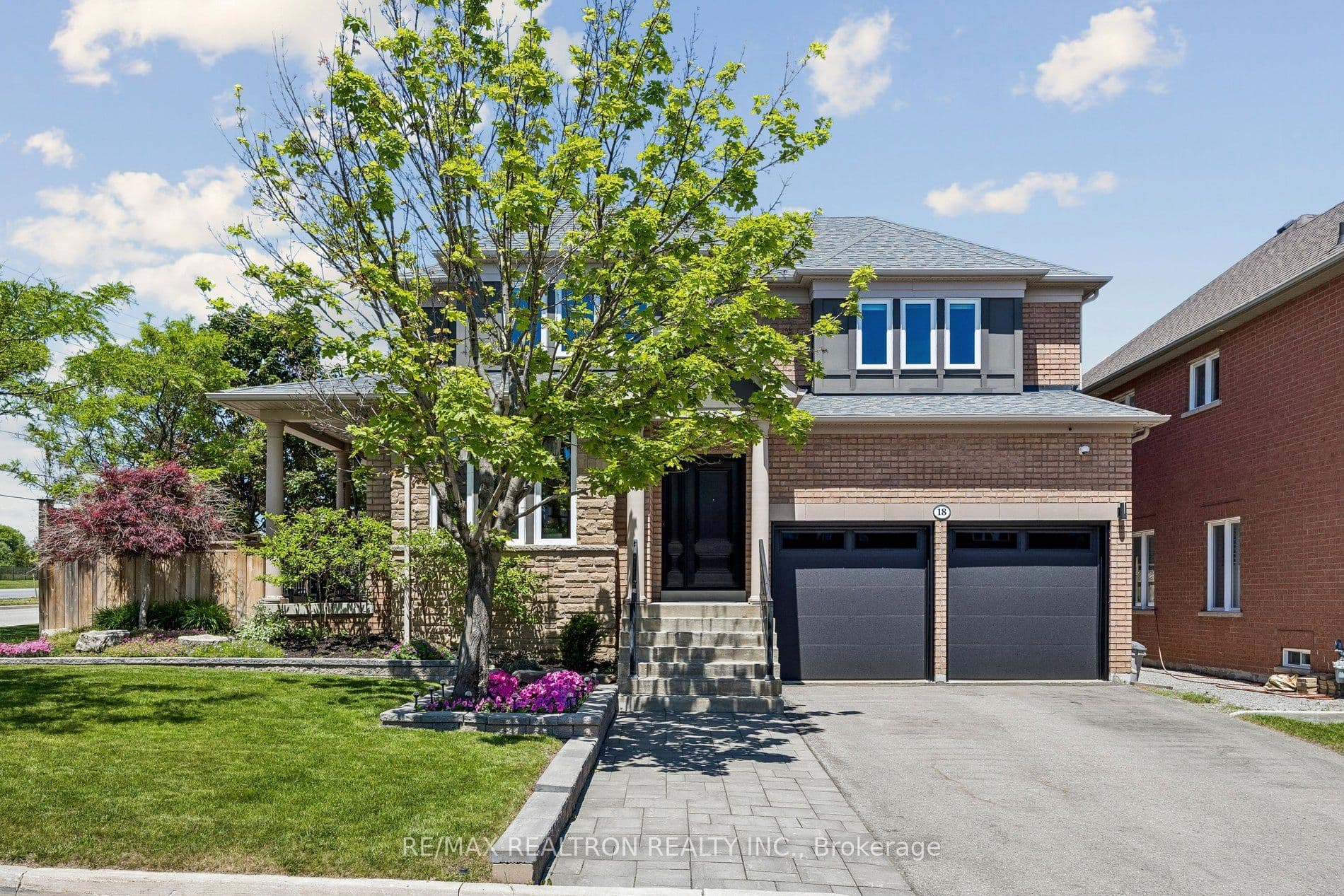 18 Hayfield Crescent, Richmond Hill
