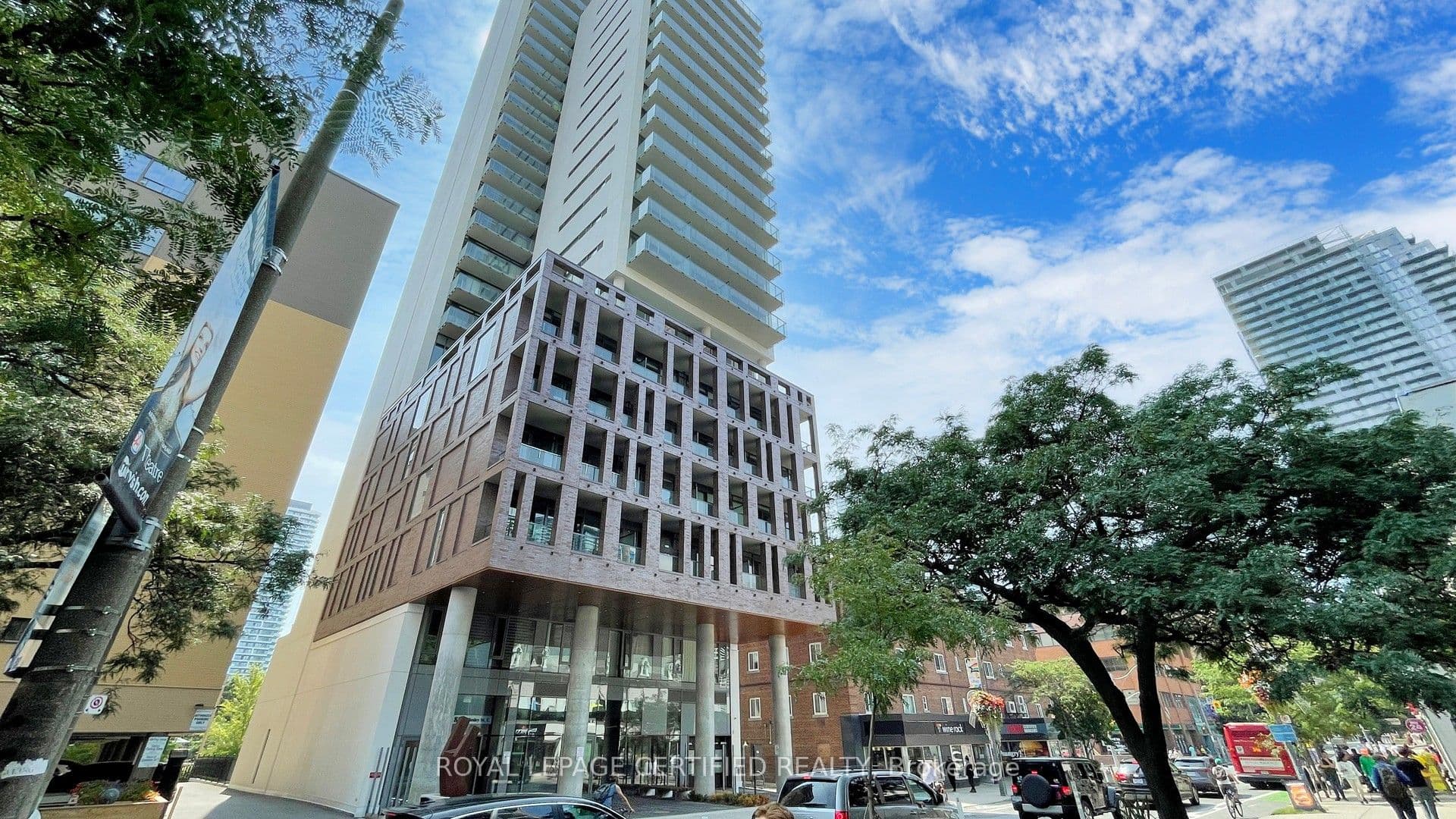 81 Wellesley Street Unit #P1-11, Toronto C08