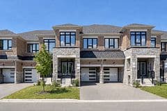 8 Hewison Avenue, Richmond Hill