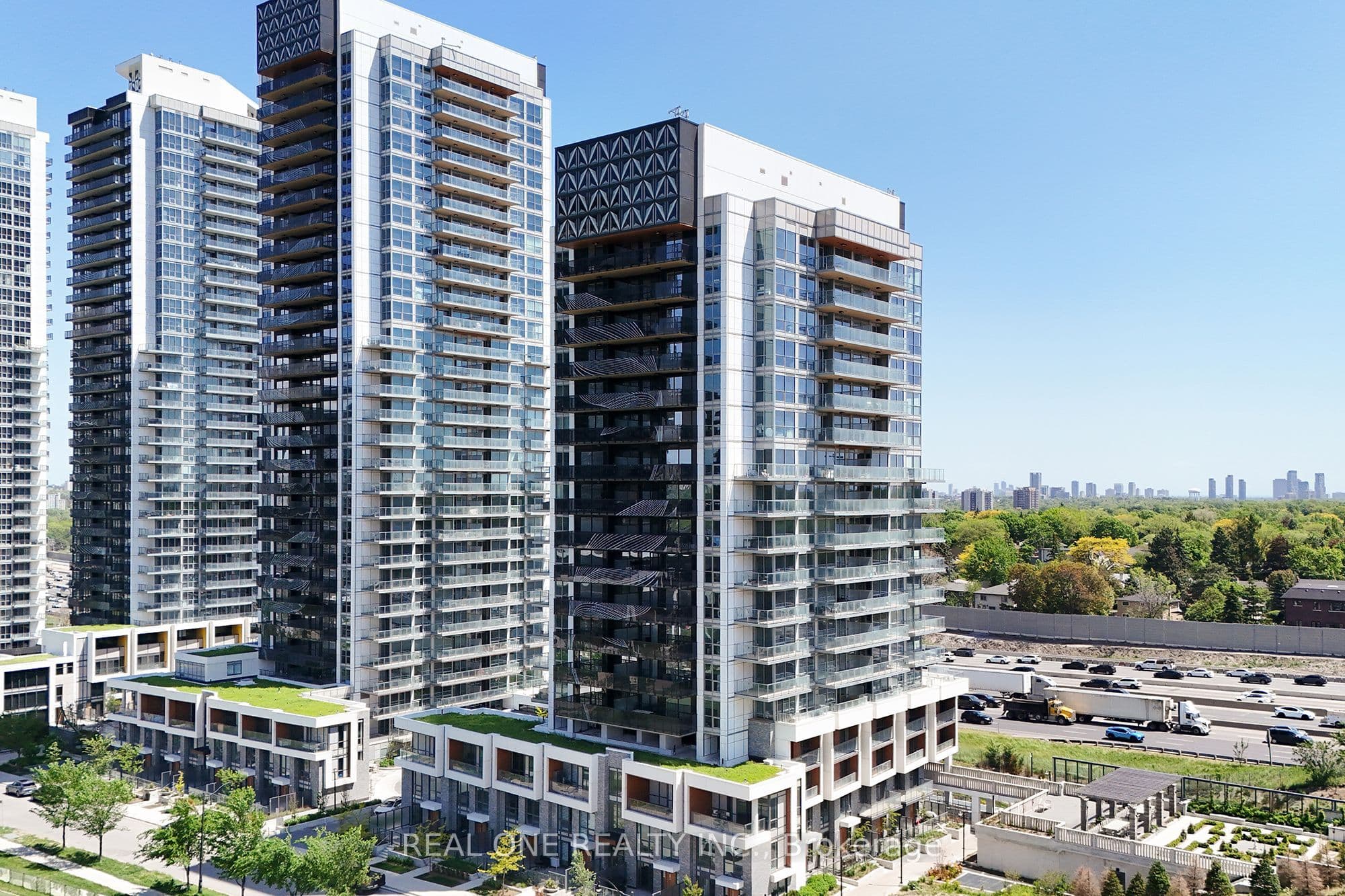25 McMahon Drive Unit 503, Toronto C15