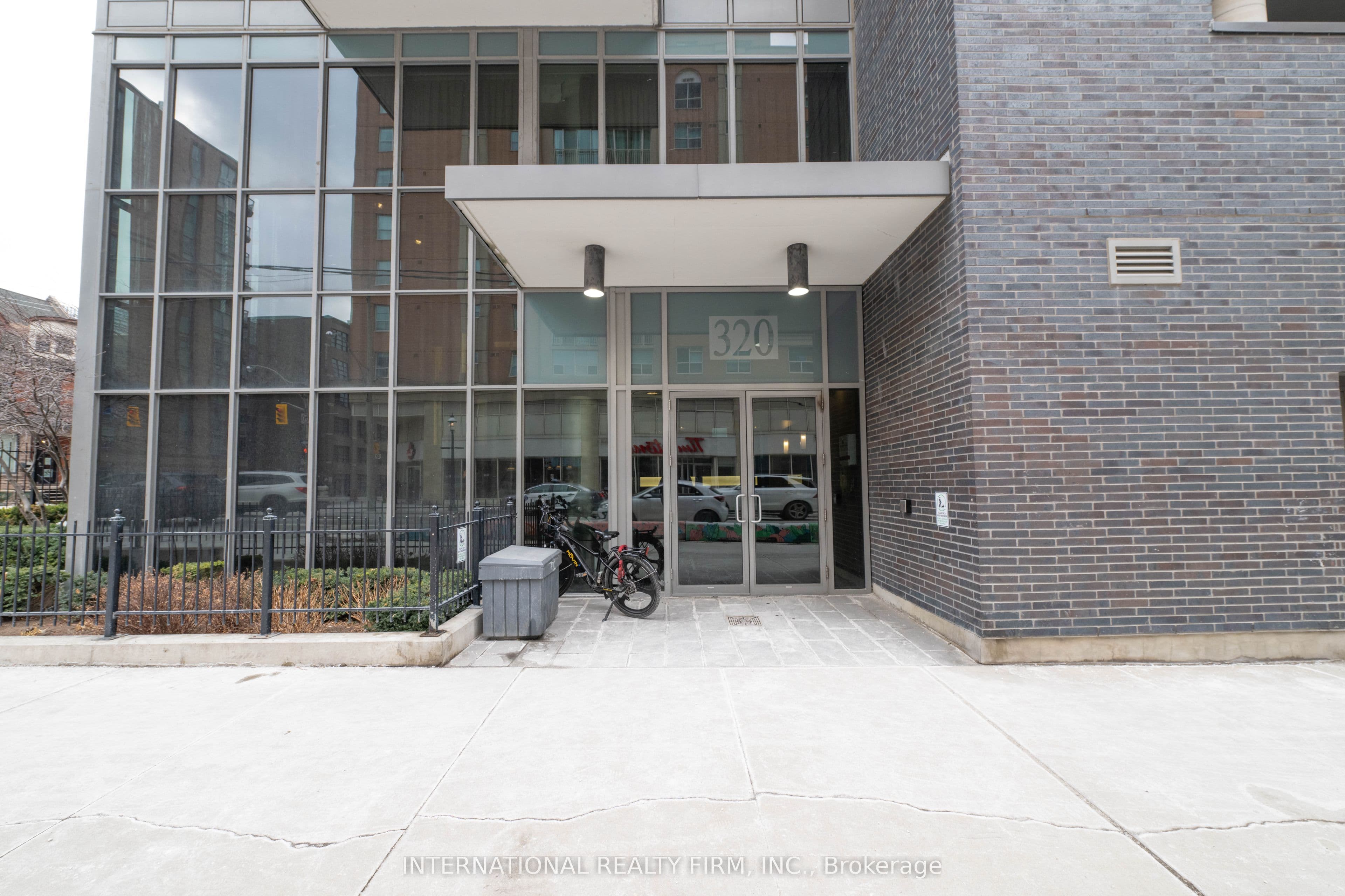 320 Richmond Street E Unit 208, Toronto C08