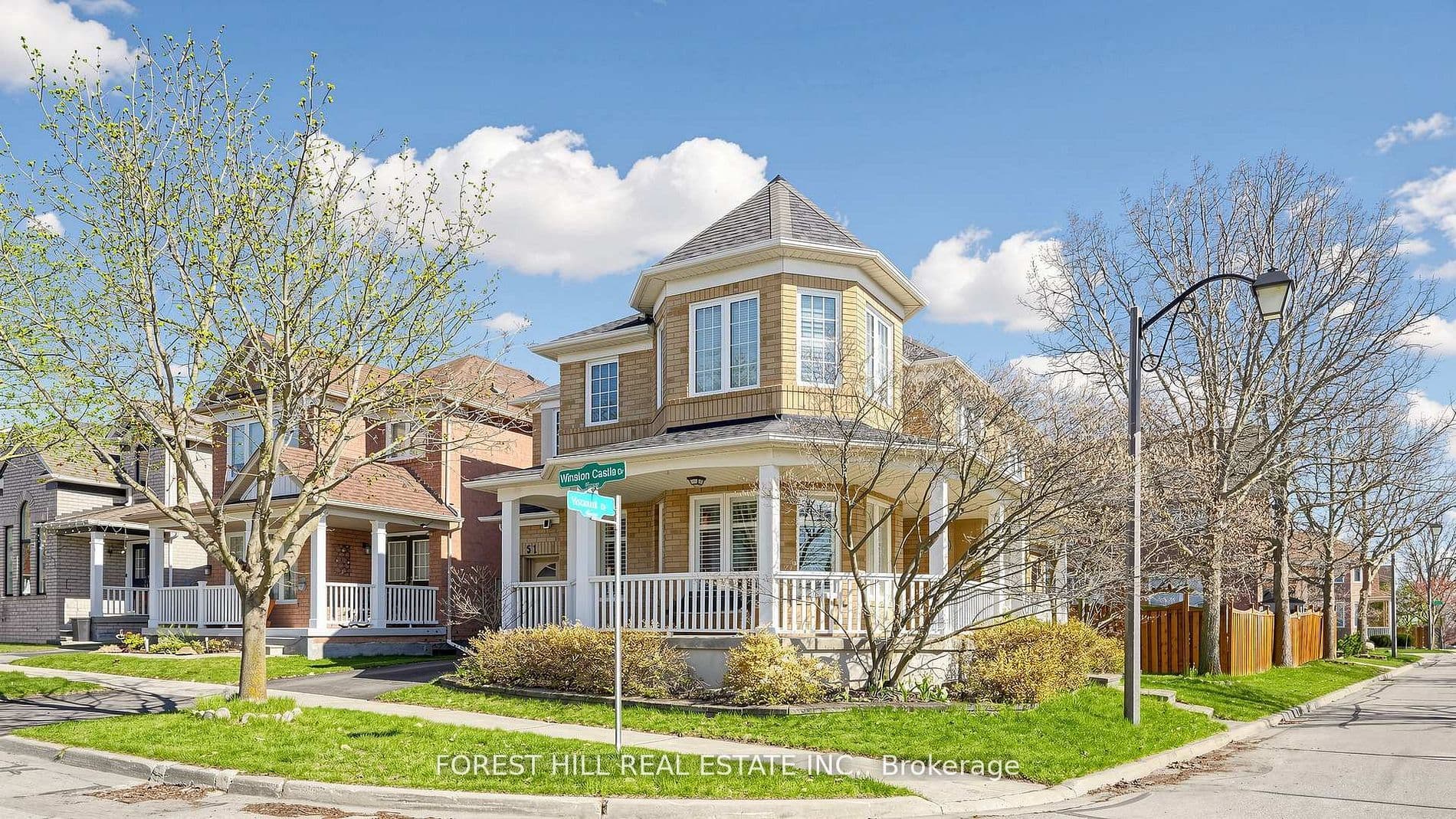 51 Winston Castle Drive, Markham