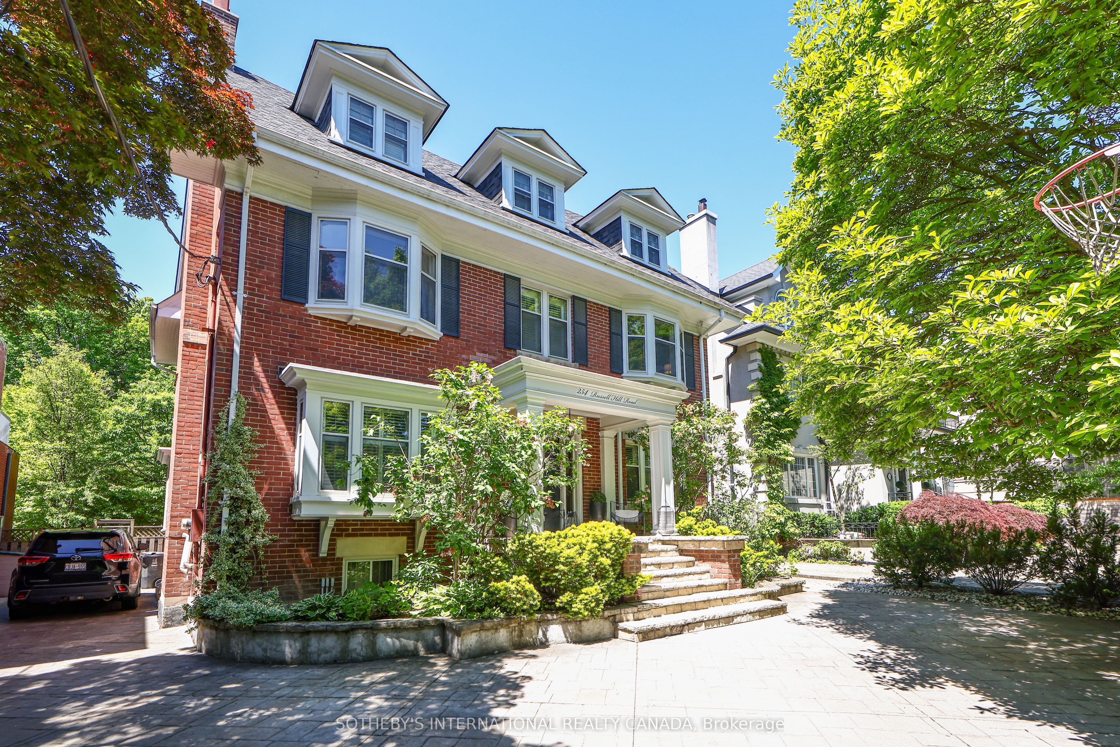 254 Russell Hill Road, Toronto C02