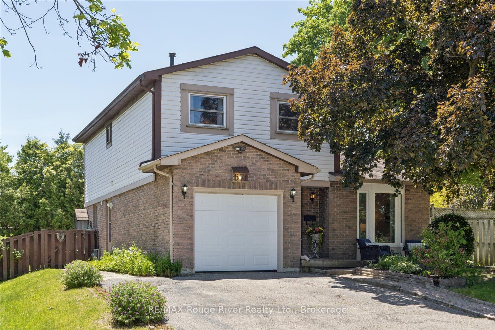 671 Greenbriar Drive, Oshawa