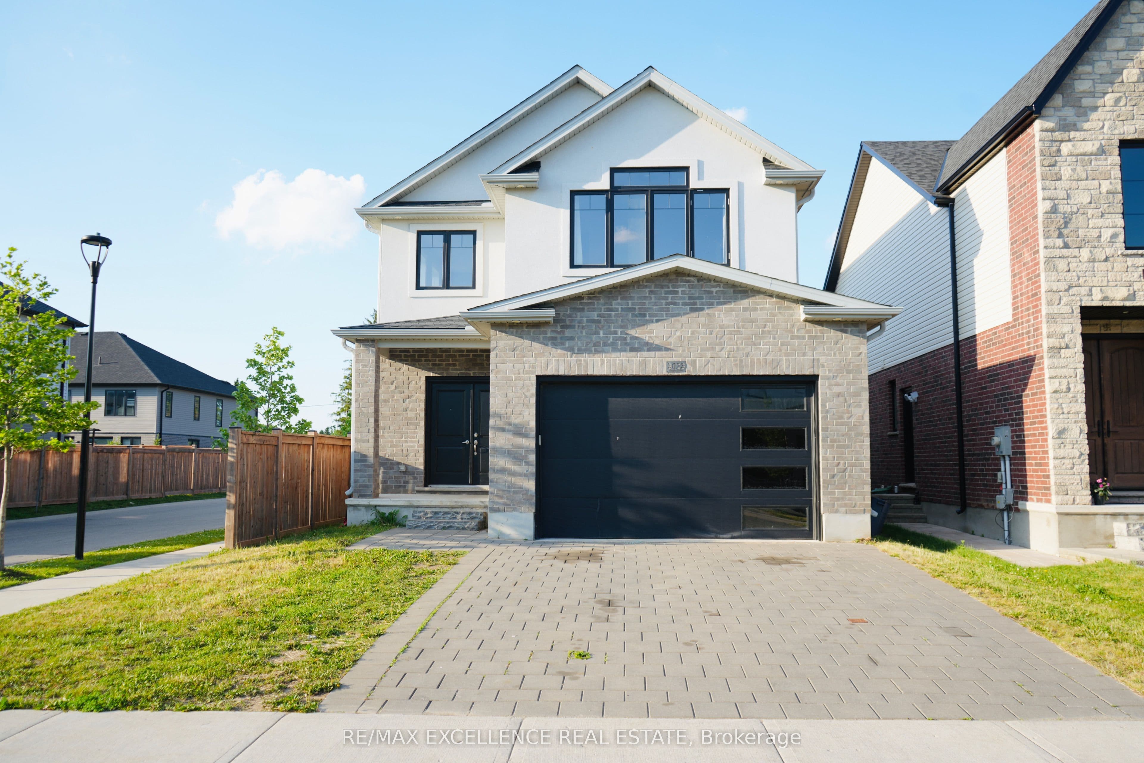 3023 Doyle Drive, London South