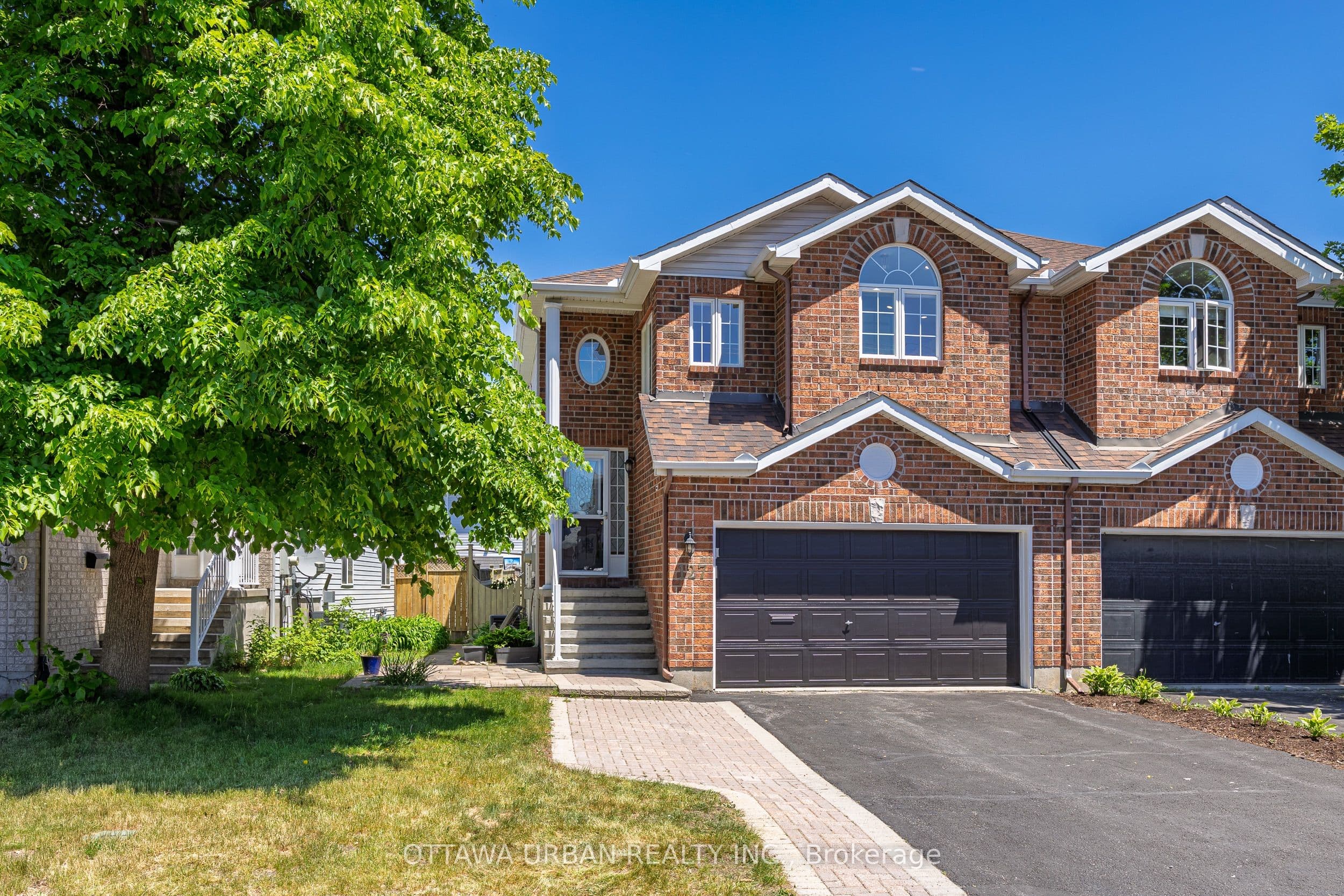 127 Castle Glen Crescent, Kanata