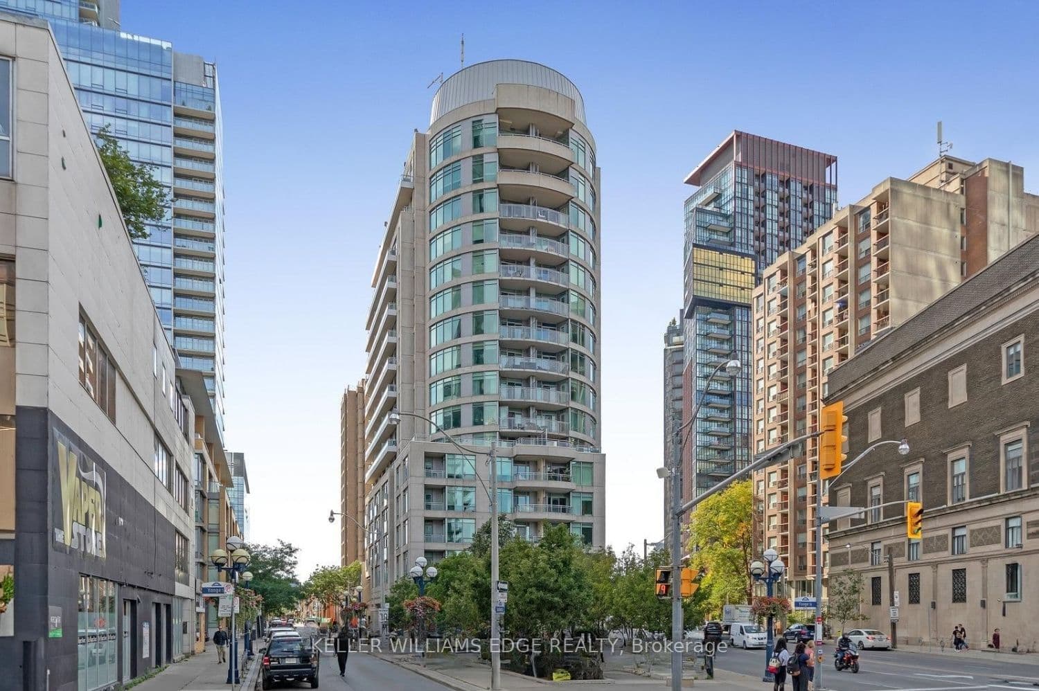 8 Scollard Street Unit 1408, Toronto C02