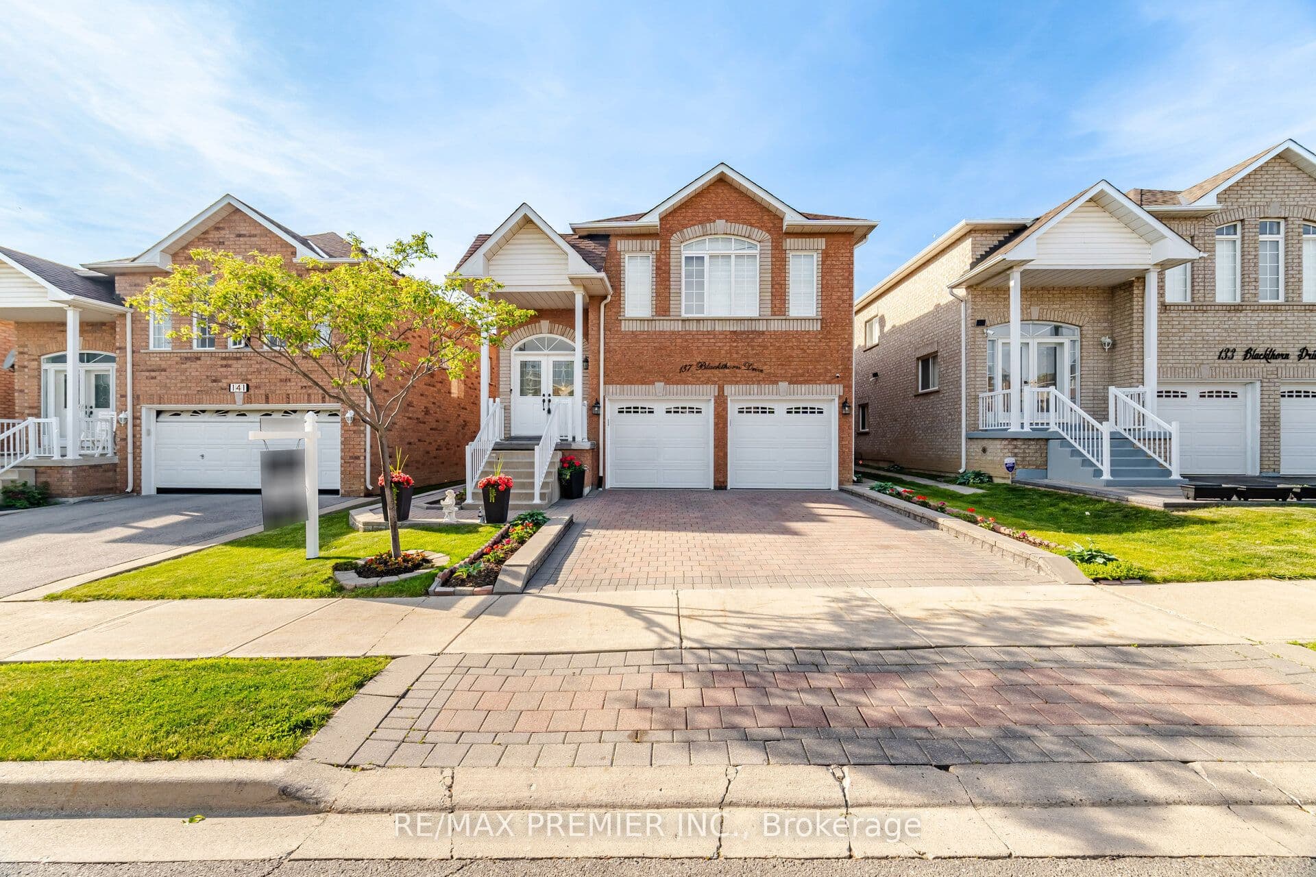 137 Blackthorn Drive, Vaughan