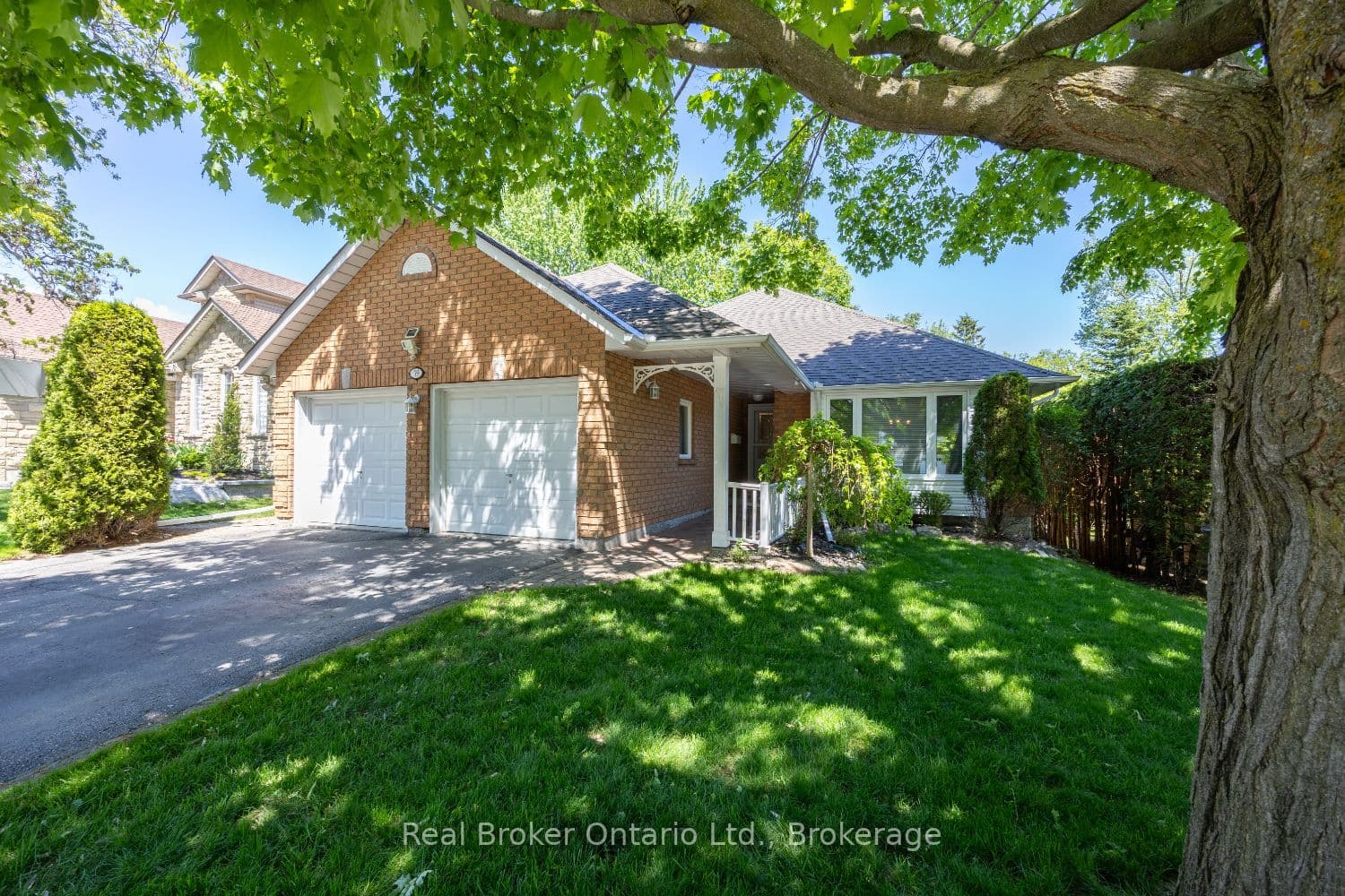 39 Valleycrest Drive, Clarington