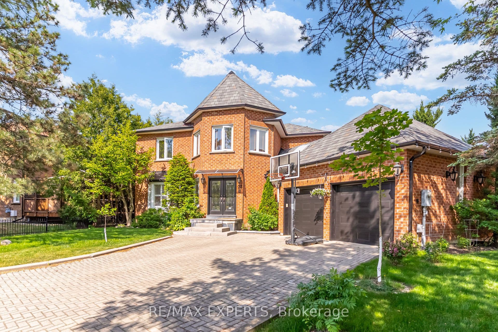 23 Bloomfield Trail, Richmond Hill