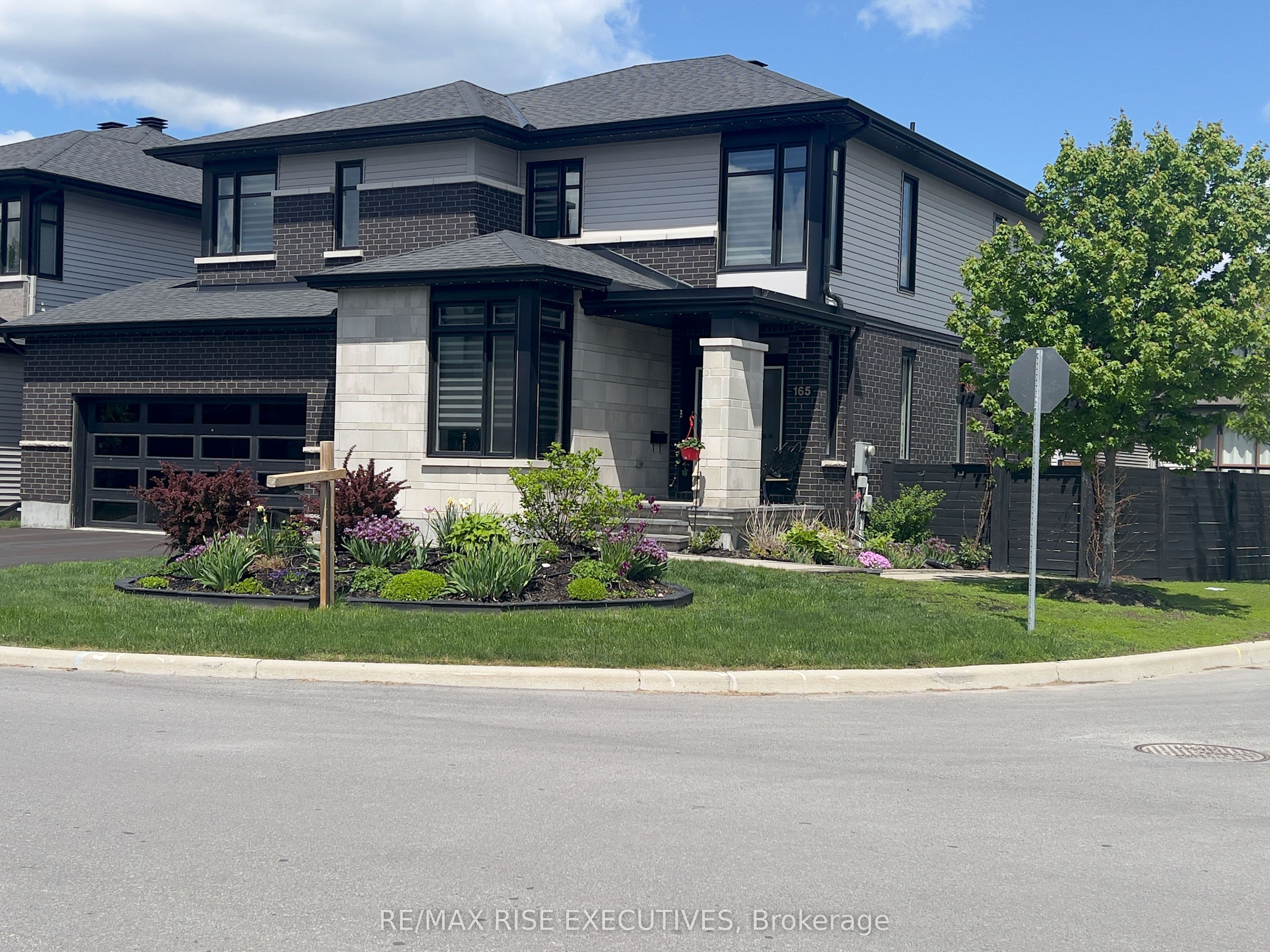 165 Finsbury Avenue, Stittsville - Munster - Richmond