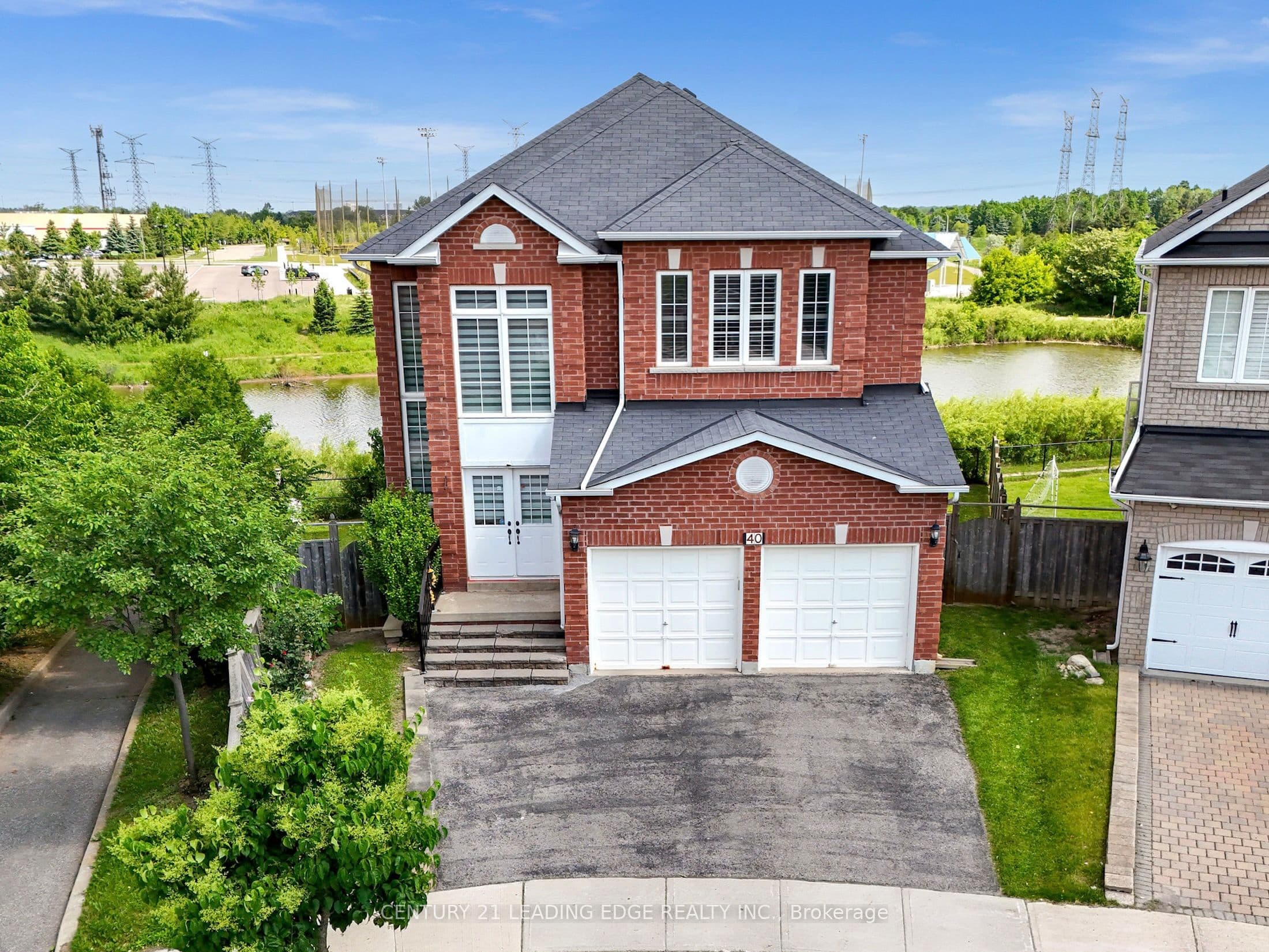 40 Ann Louise Crescent, Markham