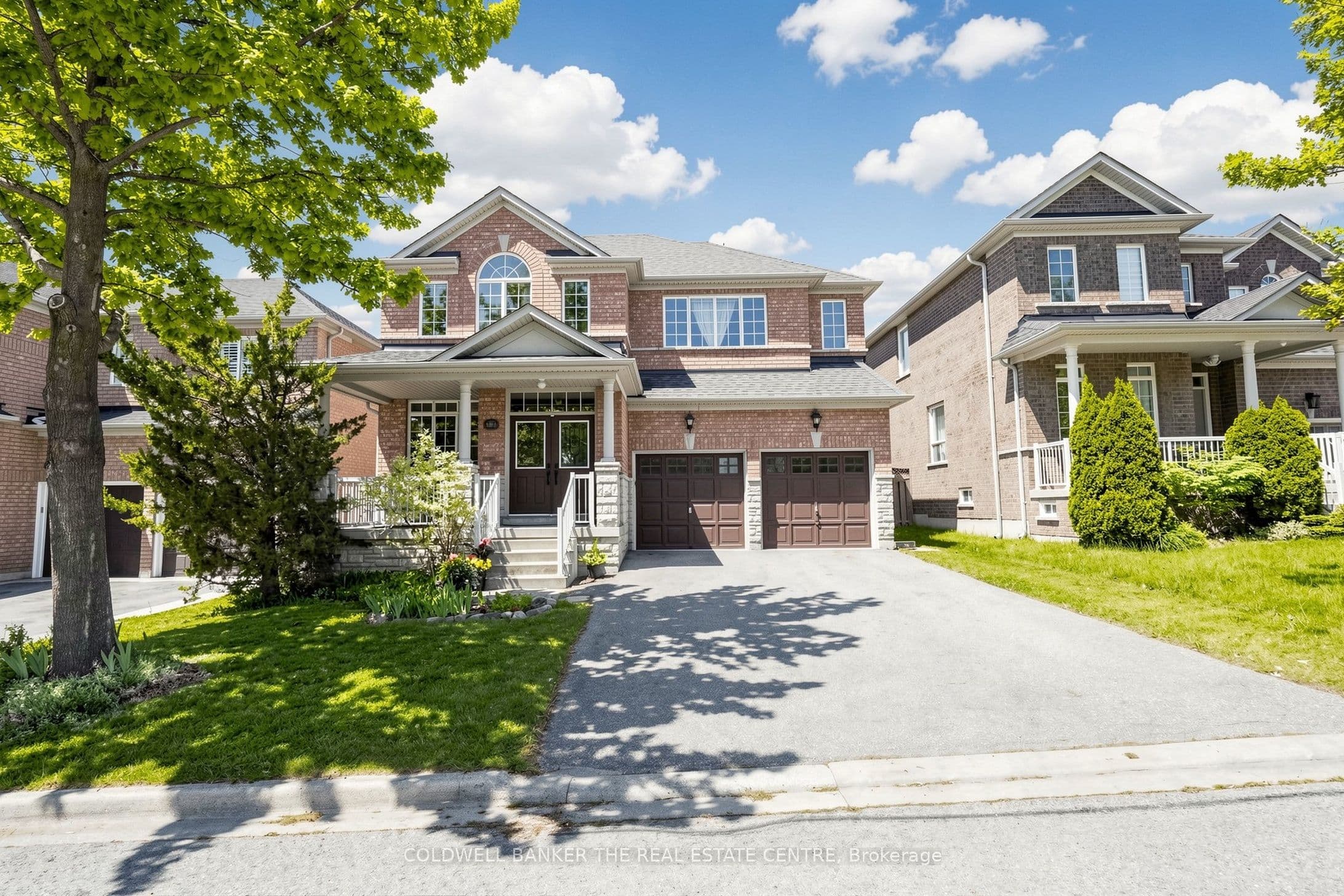 352 Coachwhip Trail, Newmarket
