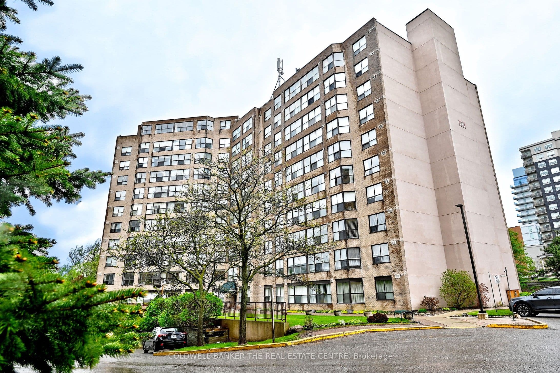 250 Davis Drive Unit 208, Newmarket