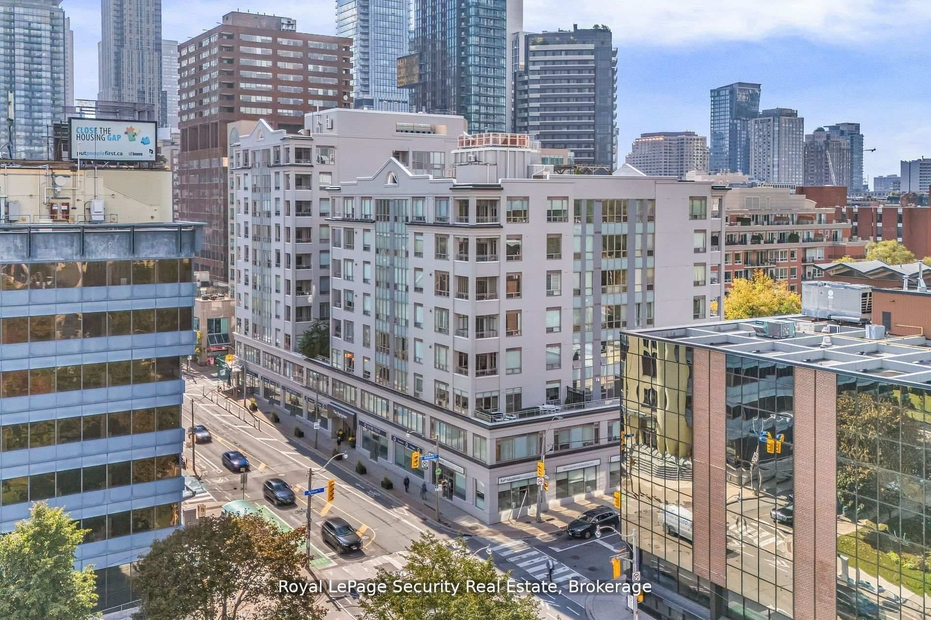980 Yonge Street Unit 403, Toronto C02