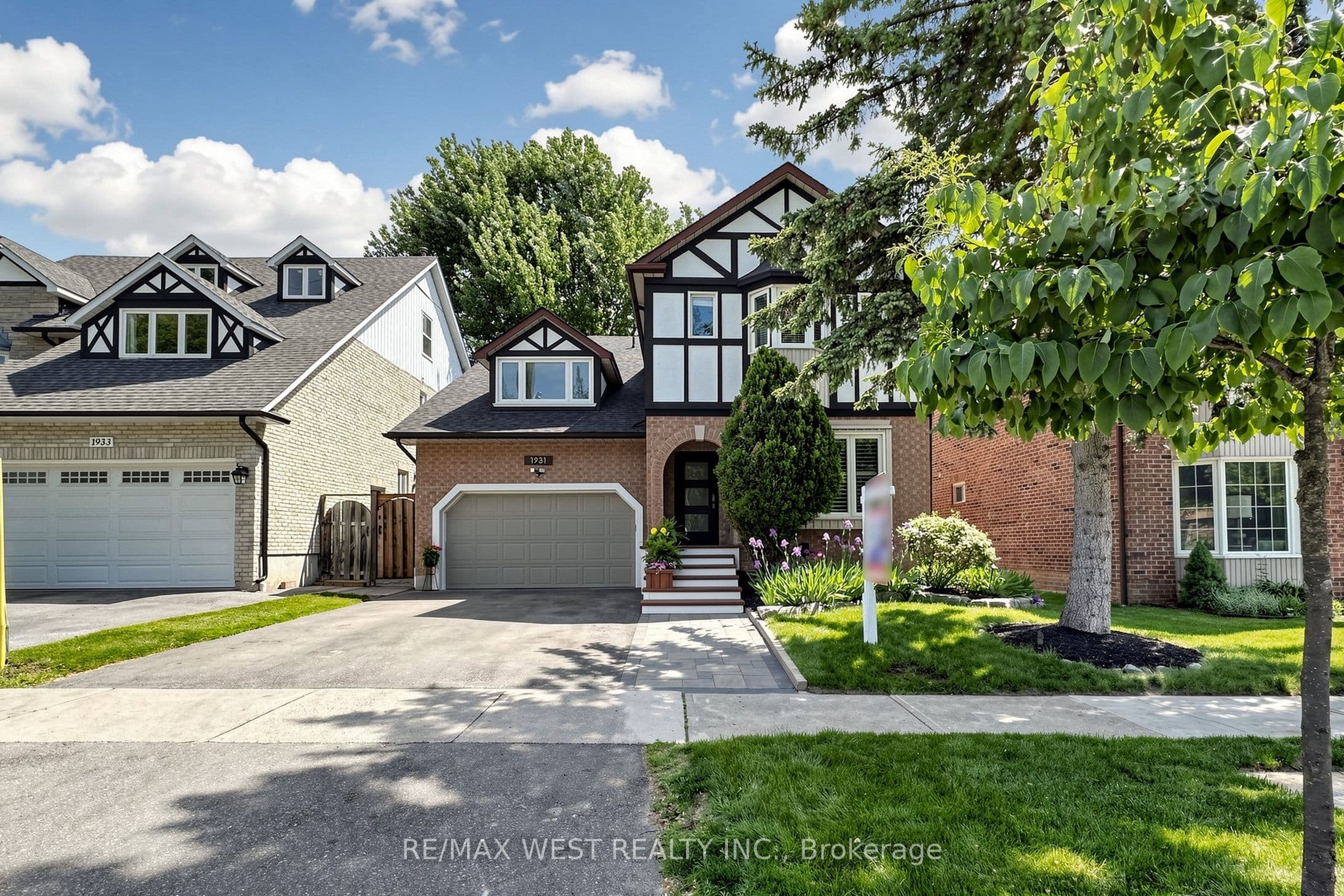 1931 Fairport Road, Pickering