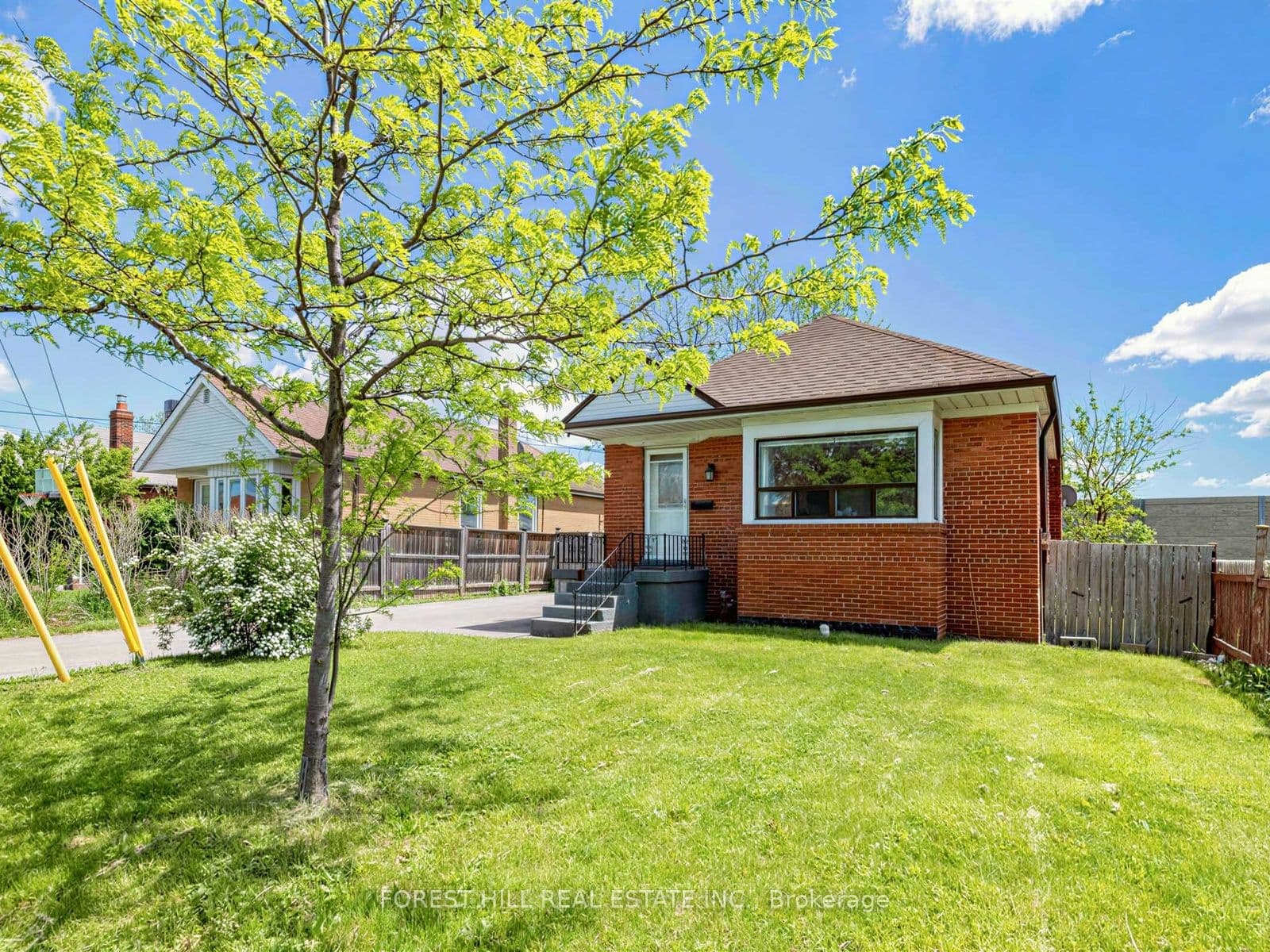 101 Whitley Avenue, Toronto W05