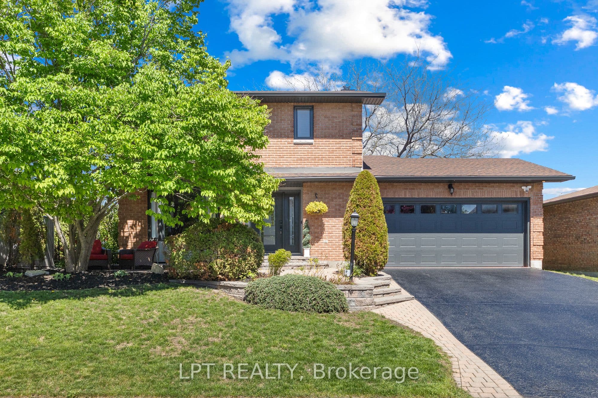 11 Elderwood Trail, Stittsville - Munster - Richmond