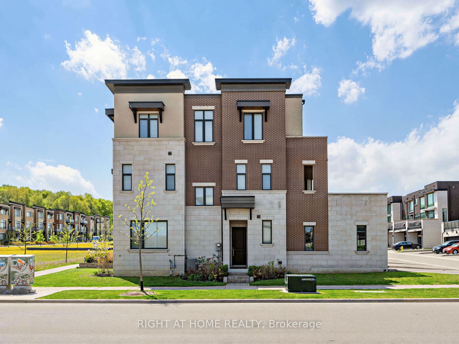 88 Crimson Forest Drive, Vaughan