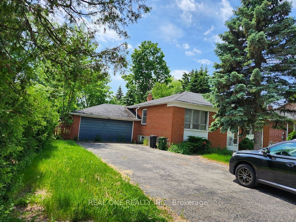 33 Urbandale Avenue, Toronto C14