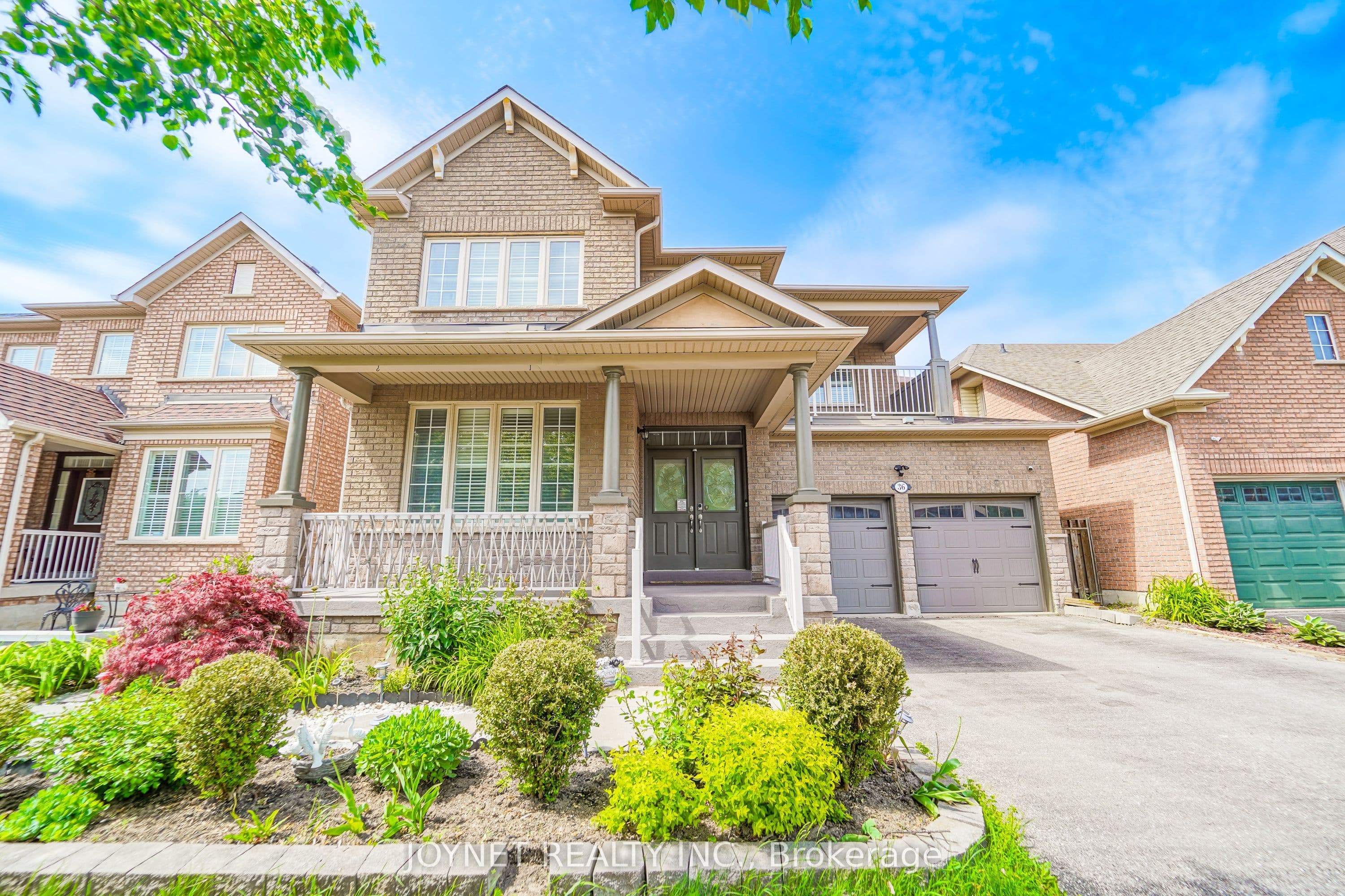 36 Newbridge Avenue N, Richmond Hill