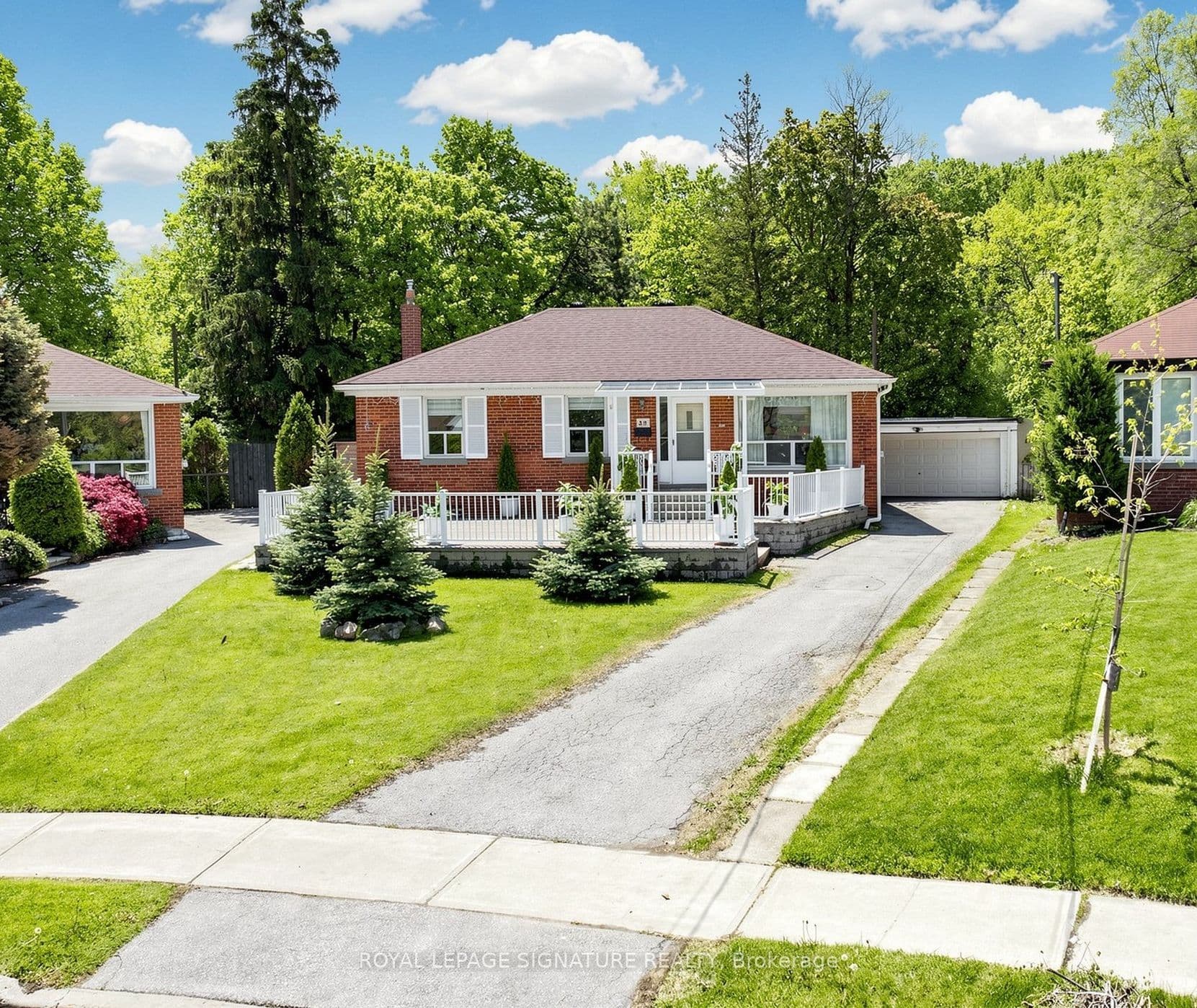 38 Lingarde Drive, Toronto E04