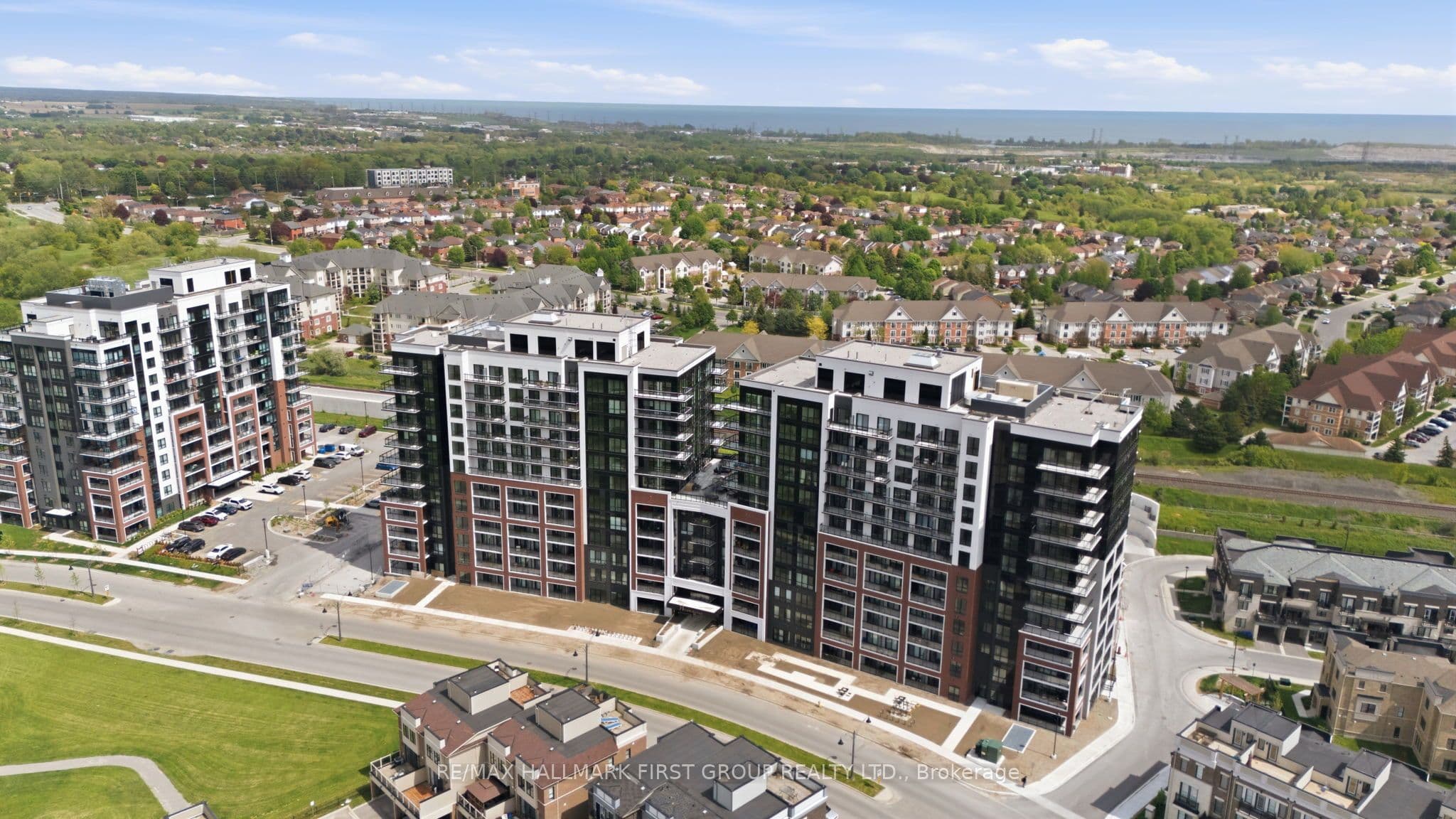 51 Clarington Boulevard Unit 902, Clarington