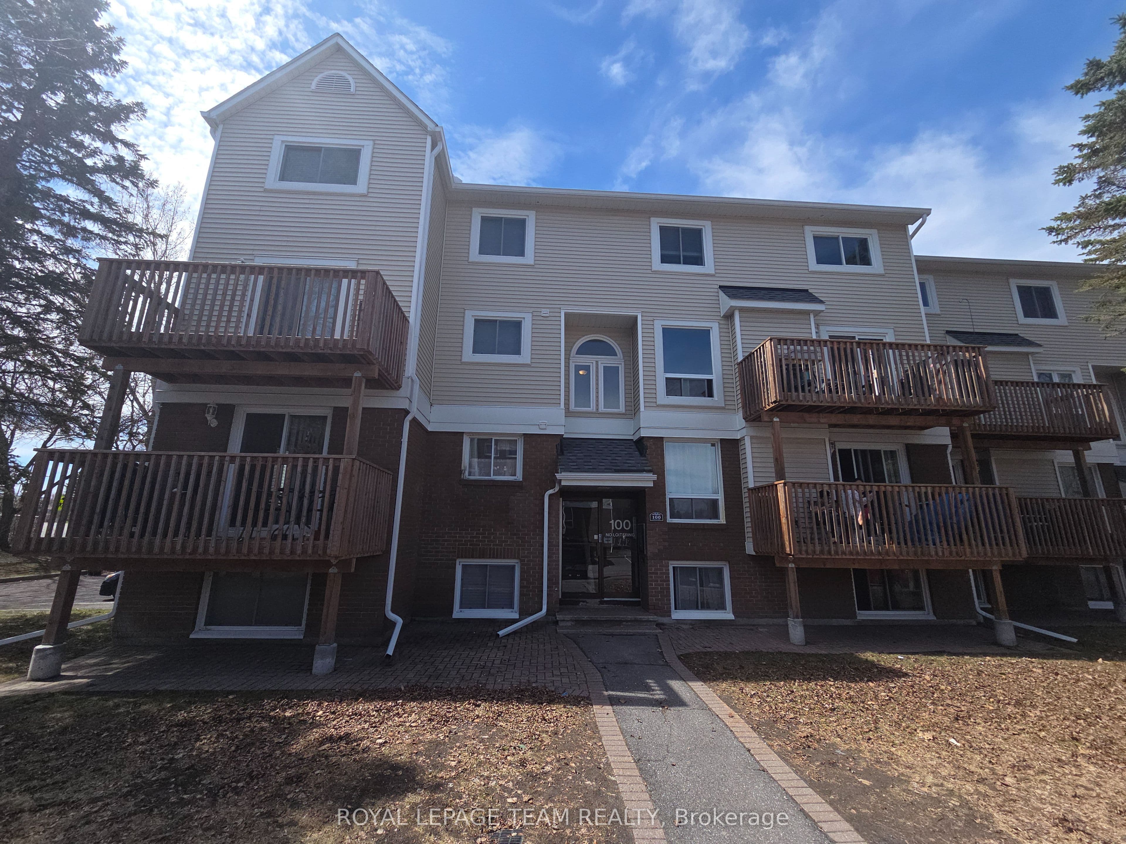100 Fenerty Court E Unit 2, Kanata