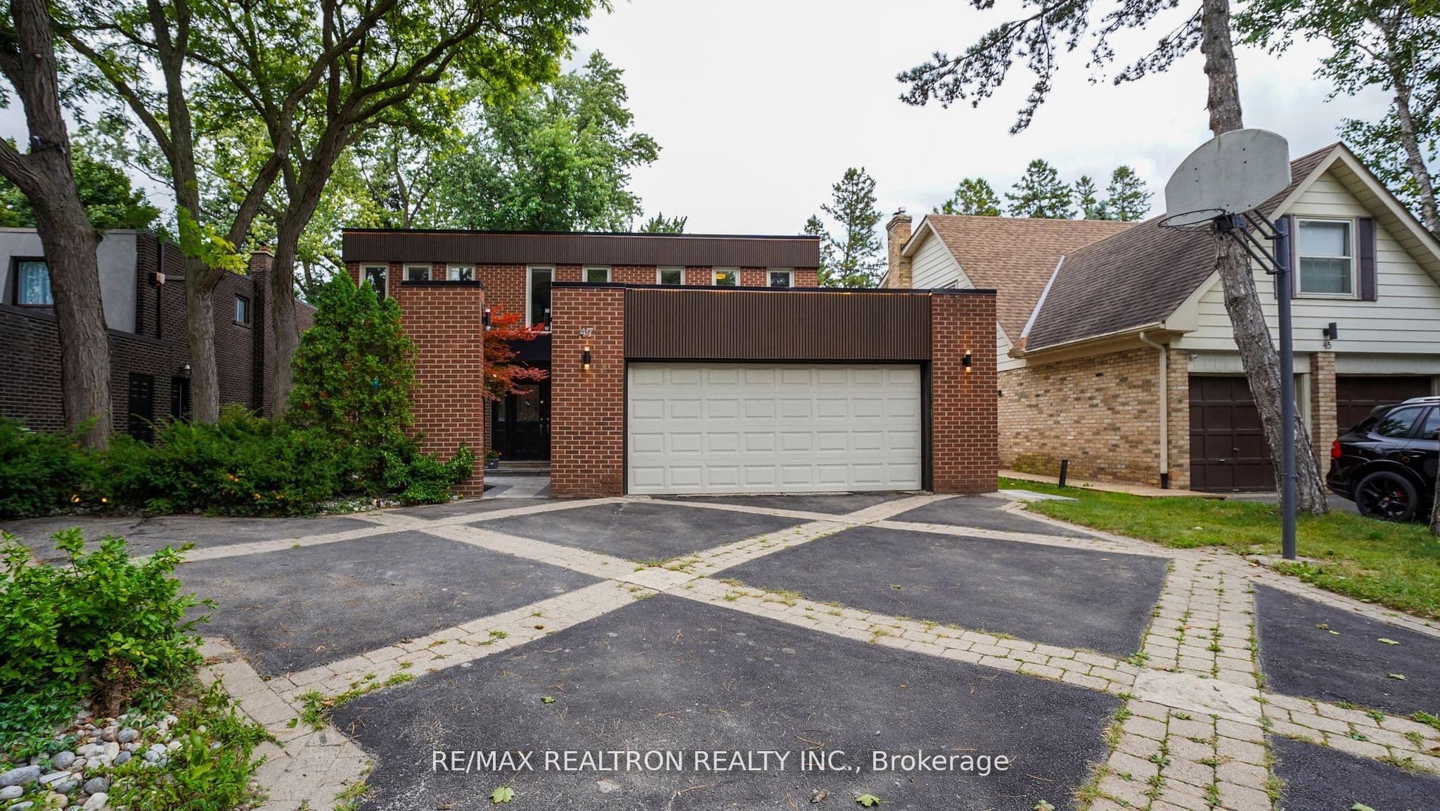 47 Robinter Drive, Toronto C14