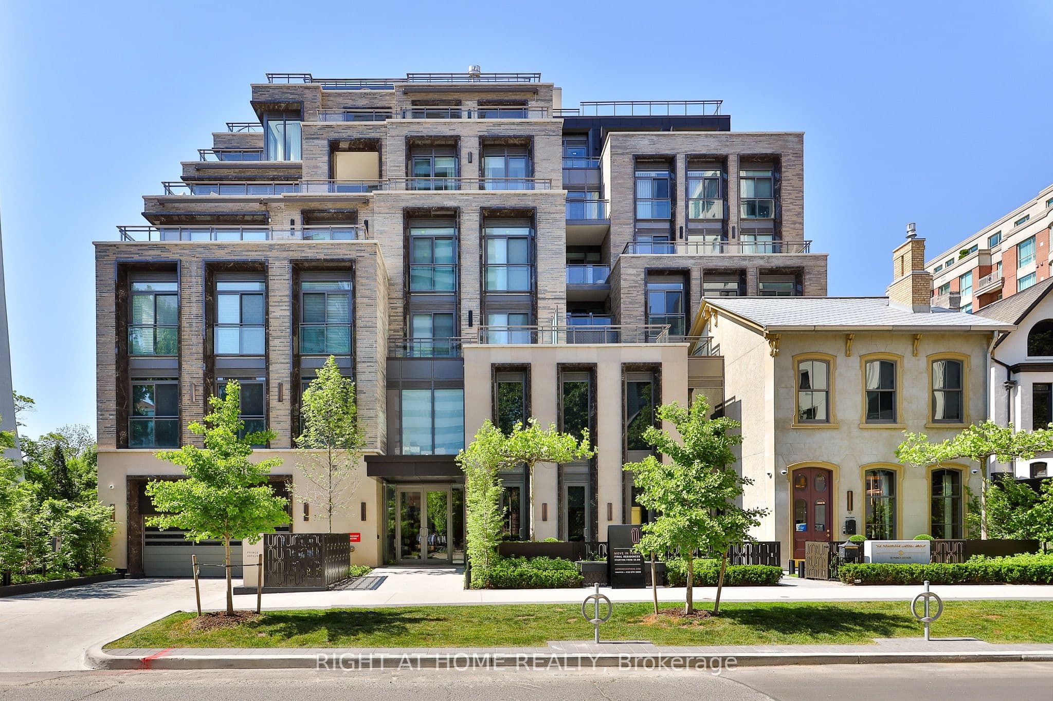 10 Prince Arthur Avenue Unit Garden Home 1, Toronto C02