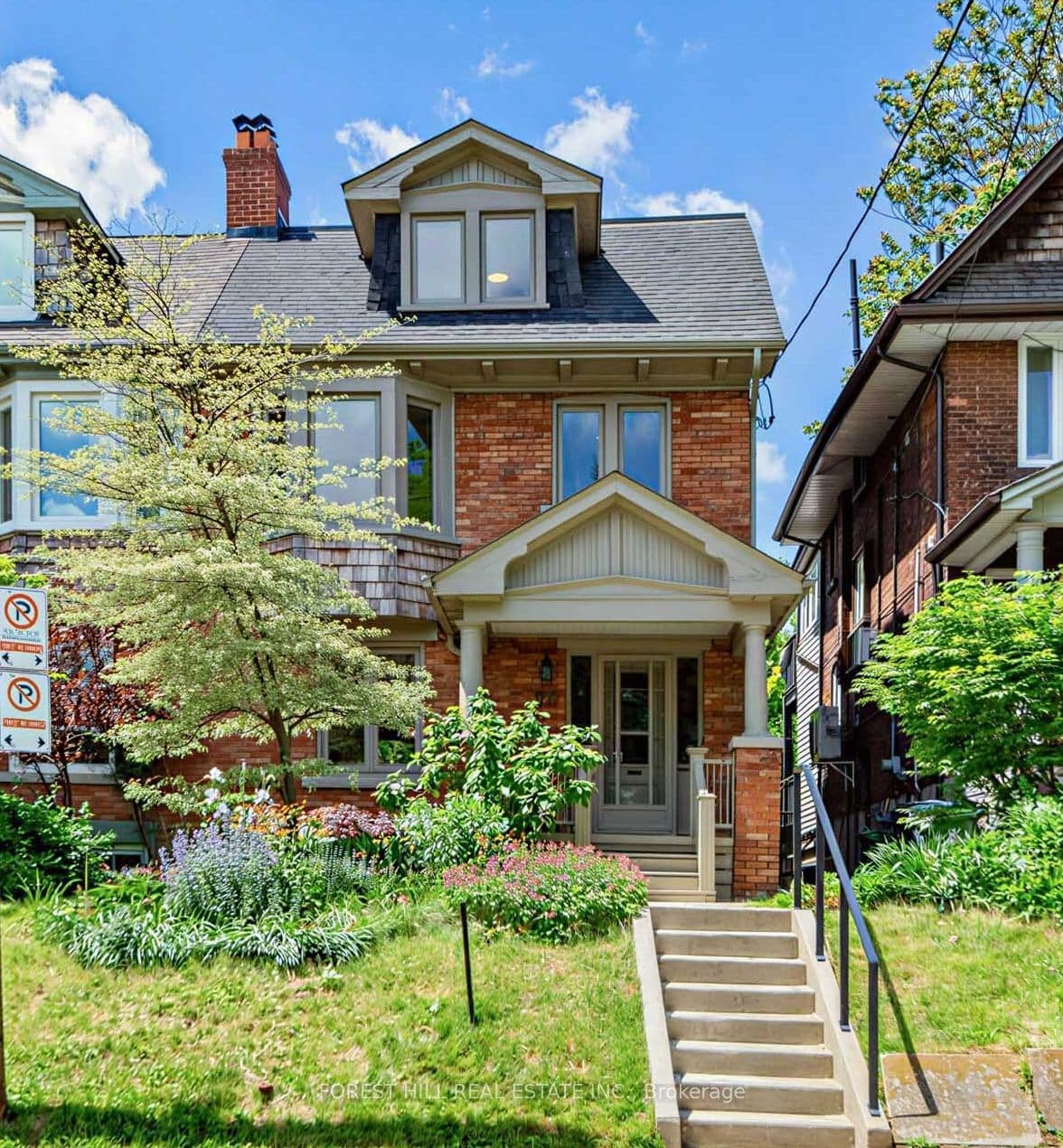20 Alberta Avenue, Toronto C02