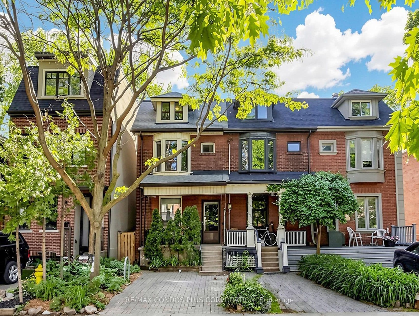 212 Albany Avenue, Toronto C02