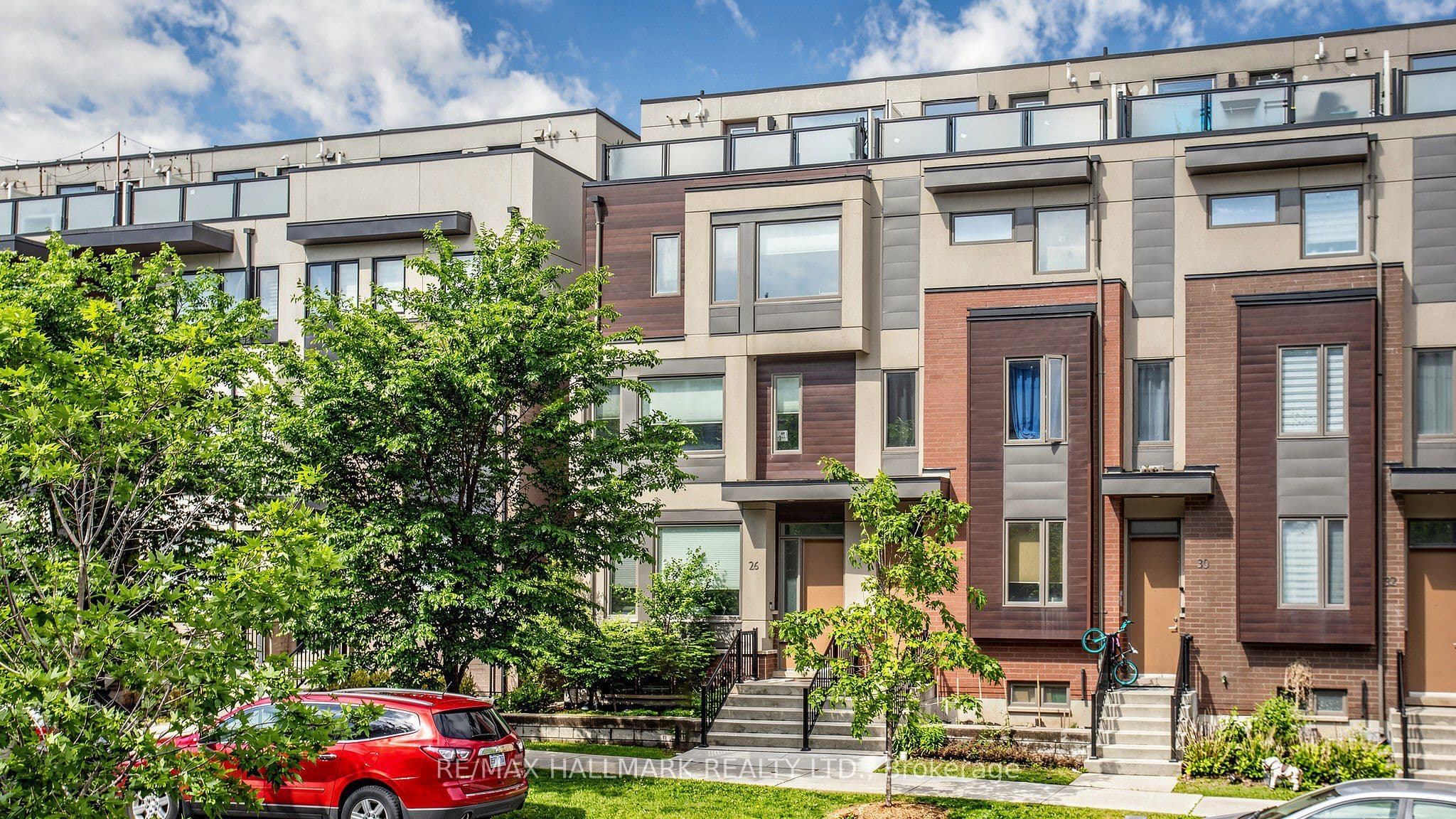 26 Caroline Carpenter Grove, Toronto W05