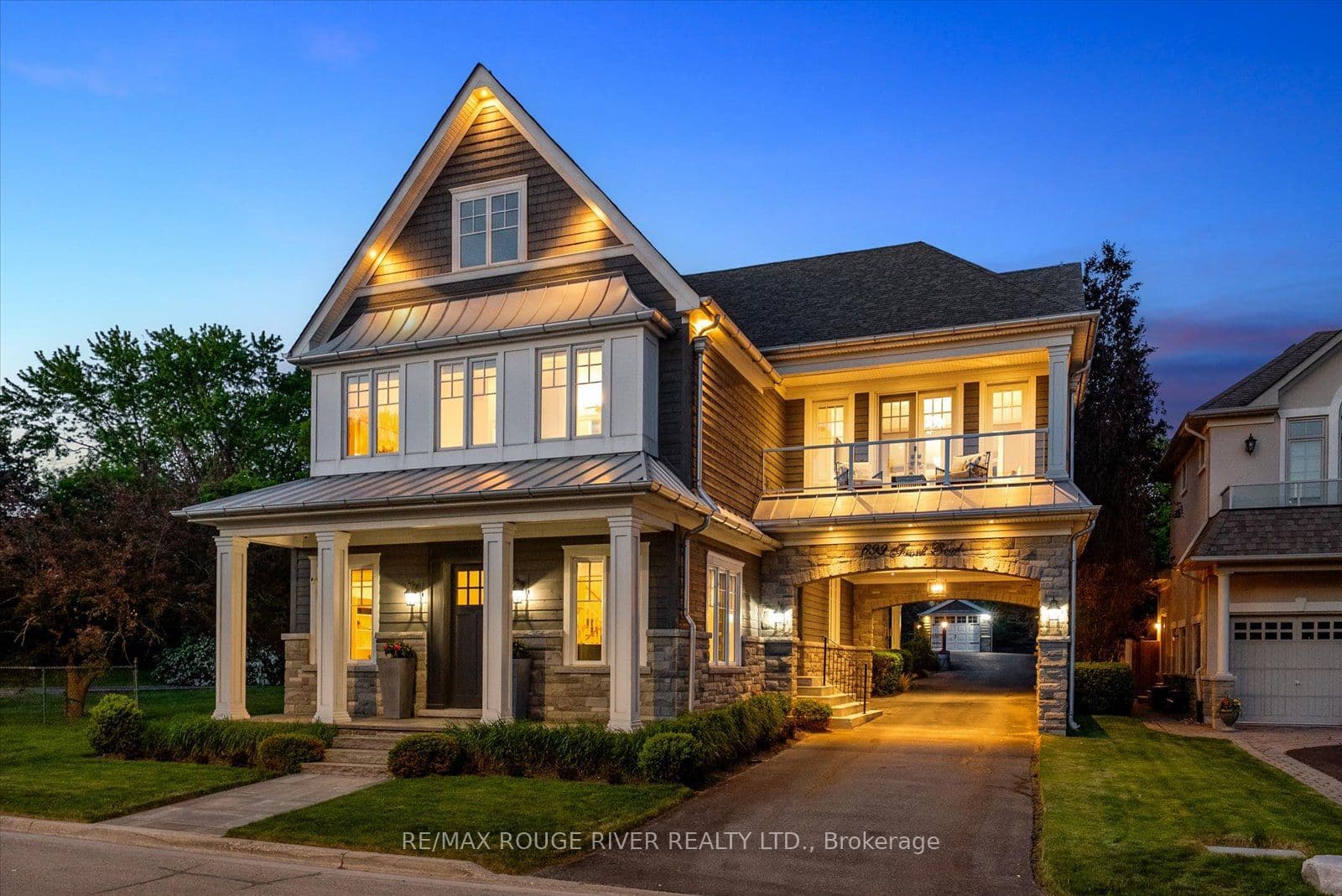 699 Front Road, Pickering