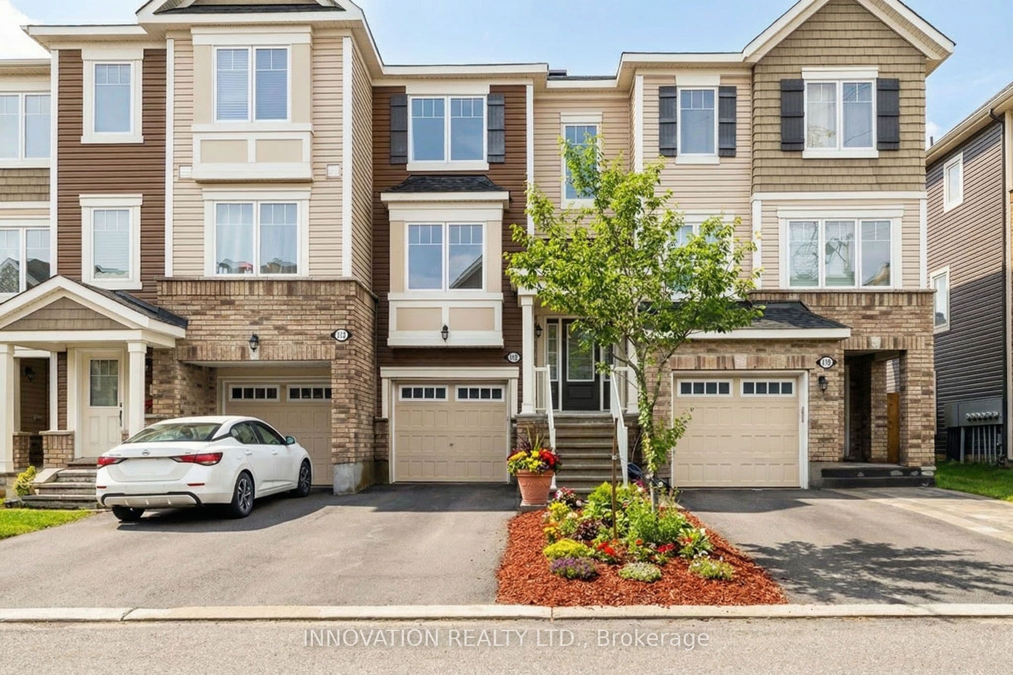 112 Gelderland Private, Kanata