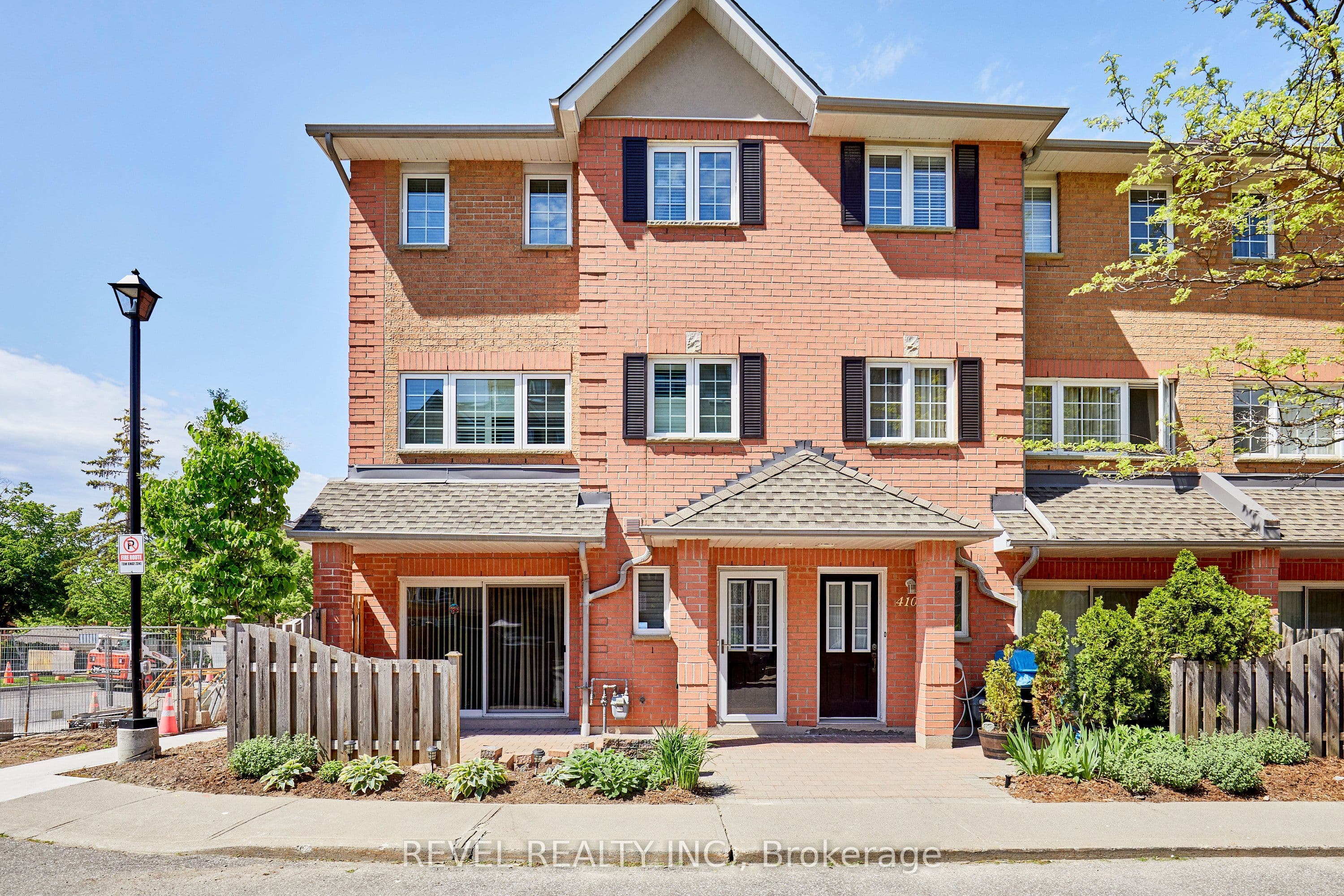 1400 The Esplanade N/A N Unit 411, Pickering
