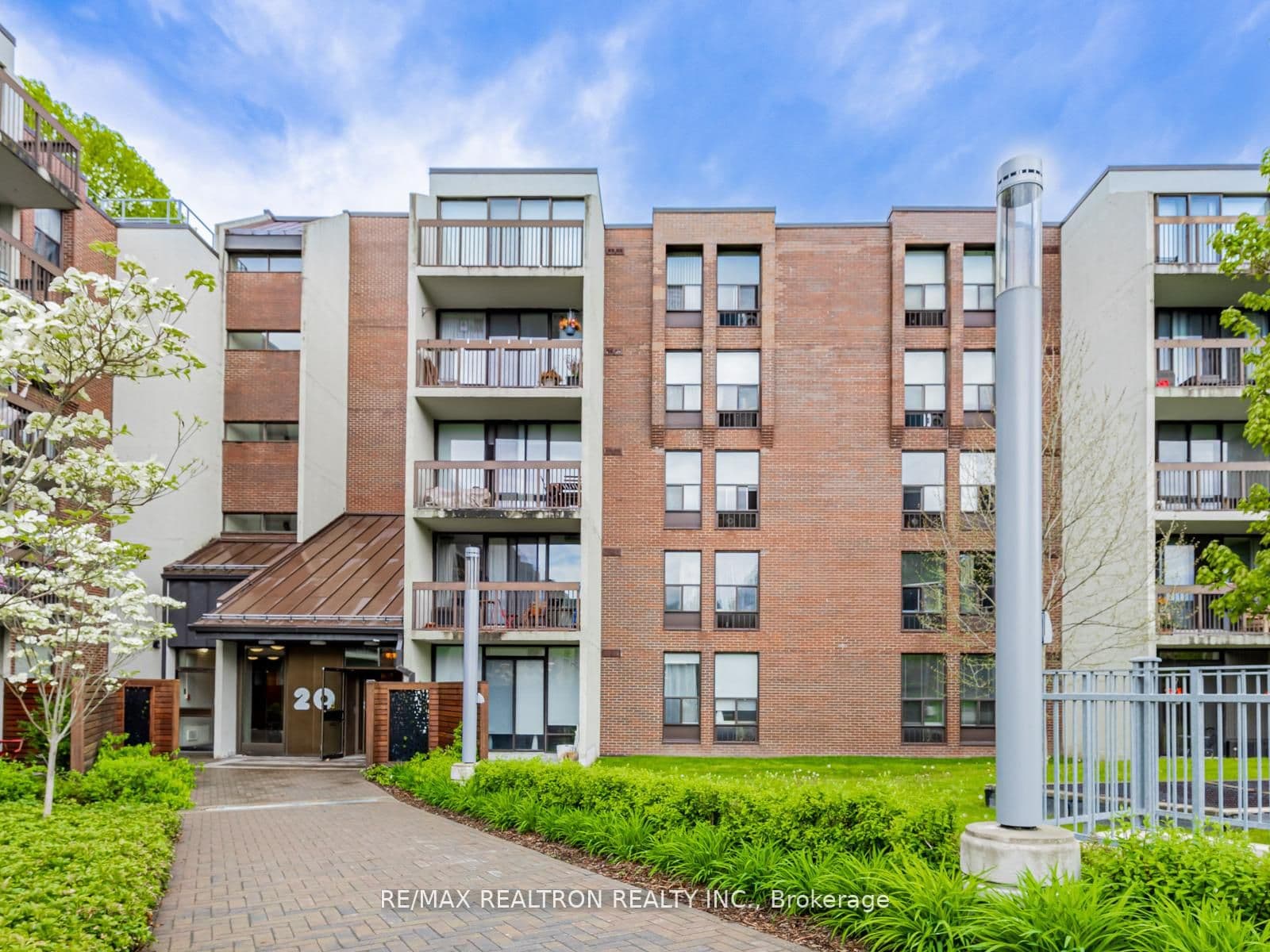 20 Fashion Roseway N/A Unit 505, Toronto C14