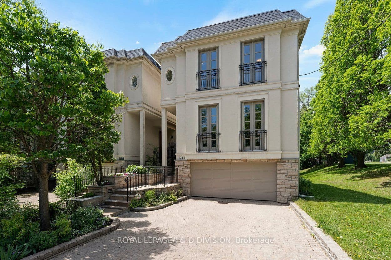 1022 Spadina Road, Toronto C04