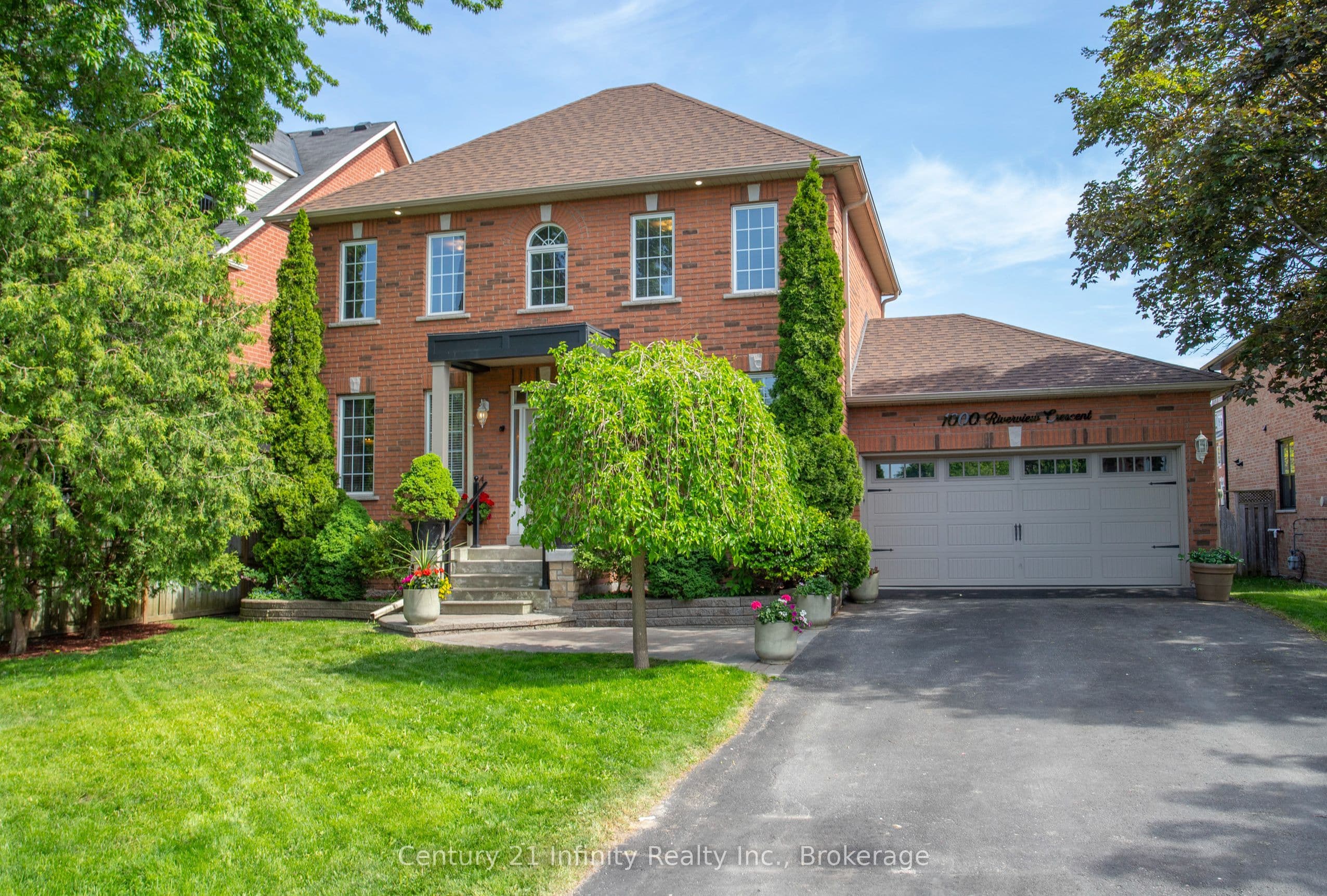 1000 Riverview Crescent, Pickering